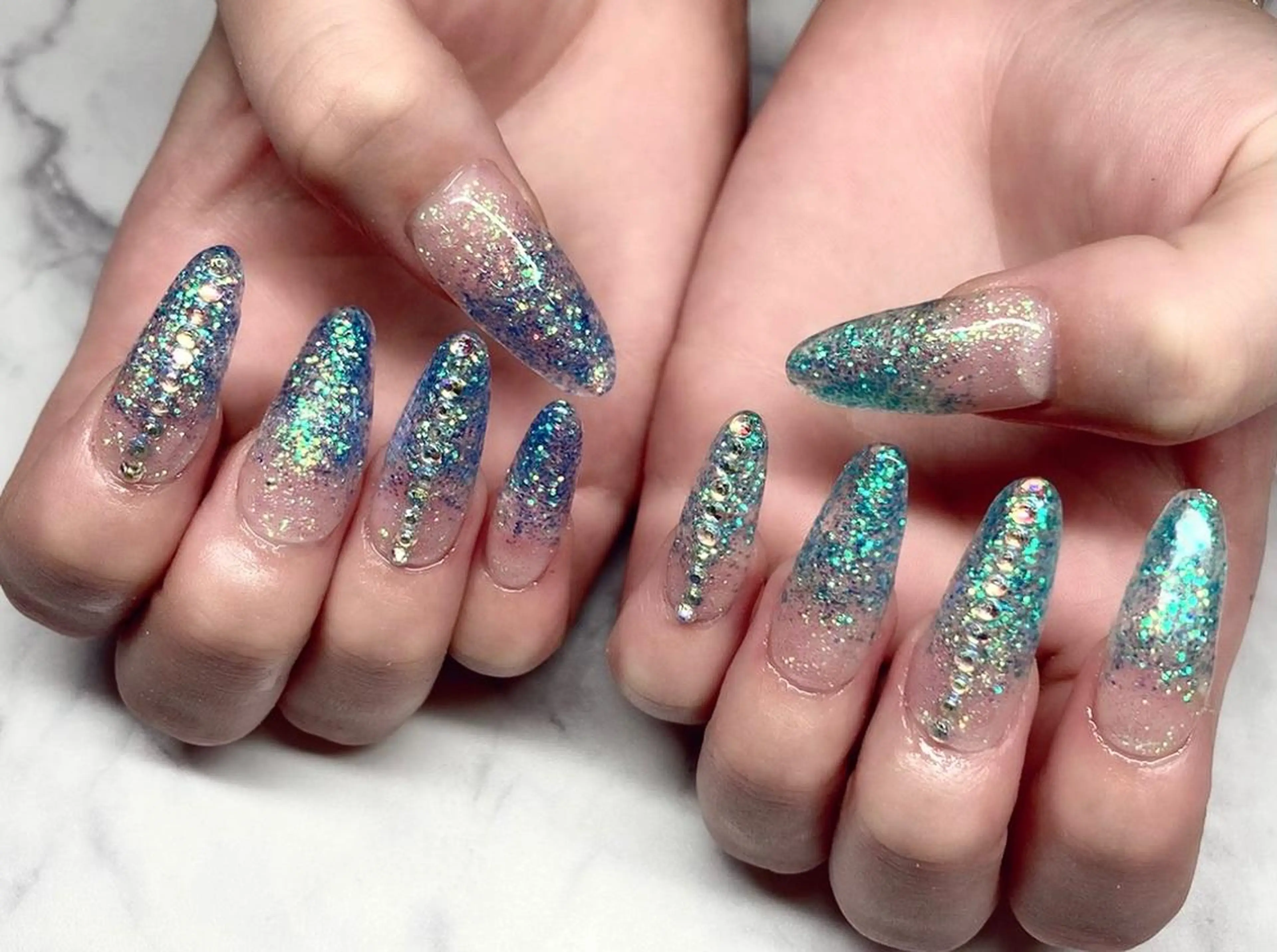 ネイル ジェルネイル パラジェル 夏ネイル ハンドネイル Nail&eye Belire 新宿のネイルデザイン