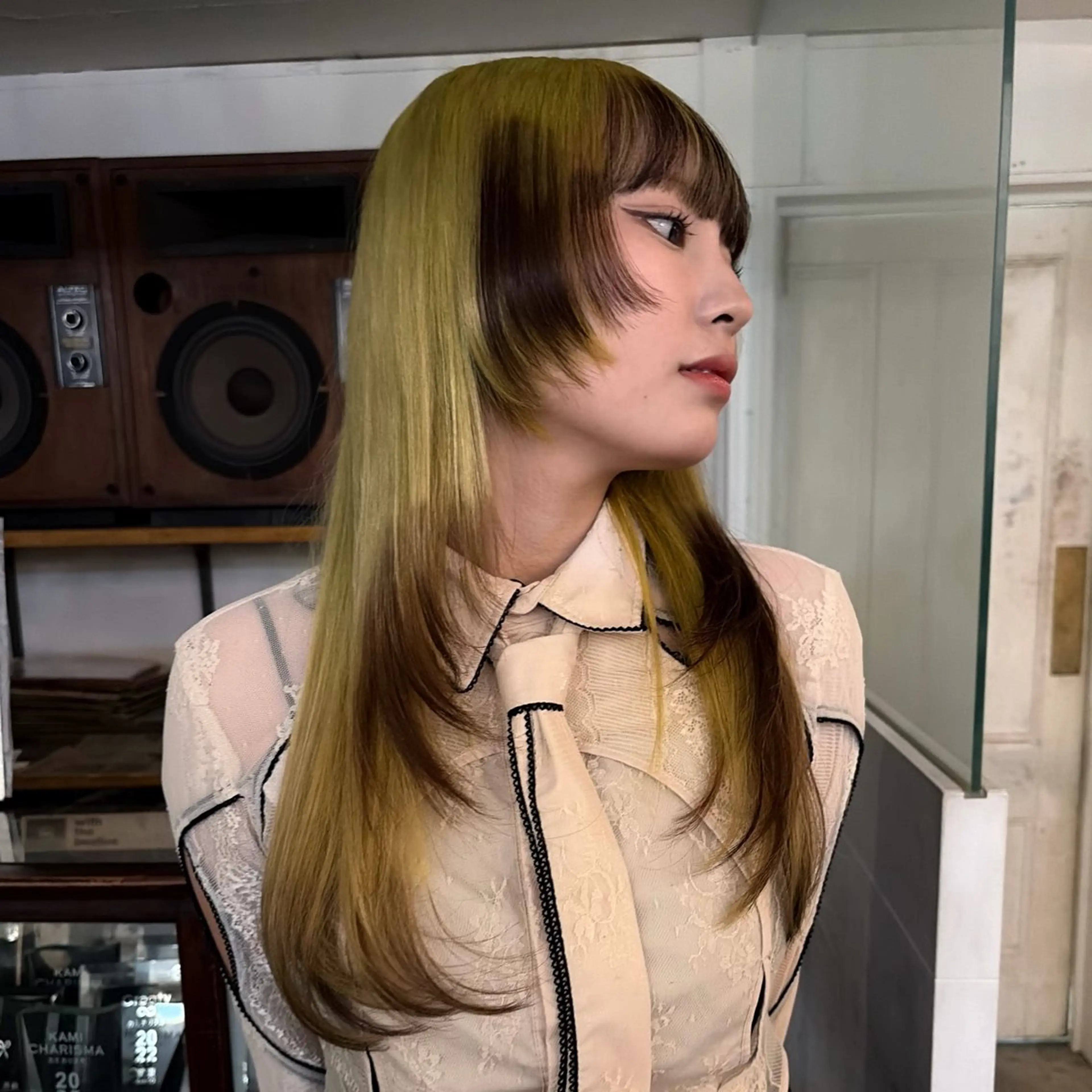 ロング カラー ブラウンカラー デザインカラー レイヤーカット カット ヘアカラー レイヤー/ベージュ mikuのヘアスタイル