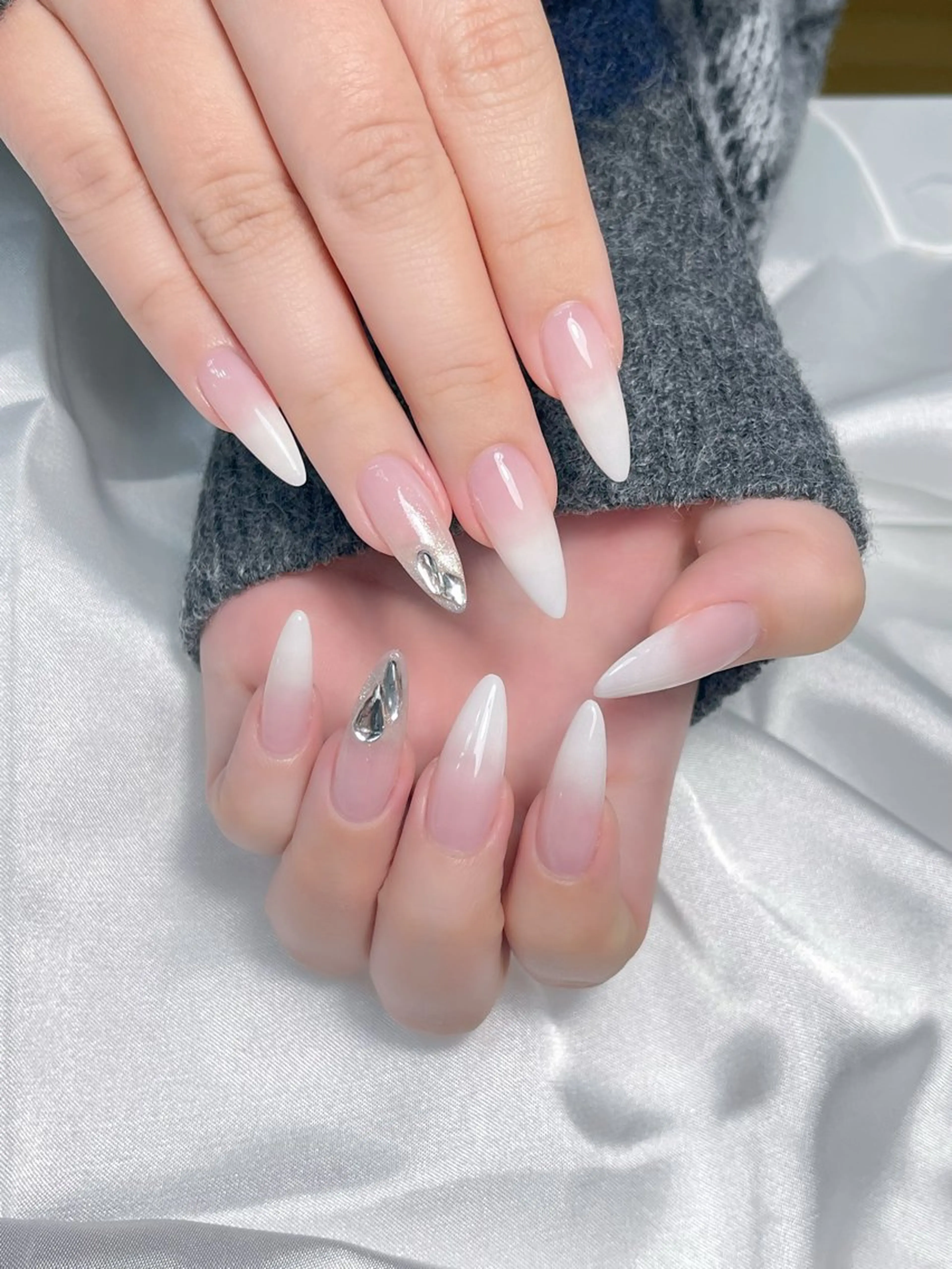 ネイル LEELA NAIL STUDIO所属・LEELA NAIL STUDIOのネイルデザイン