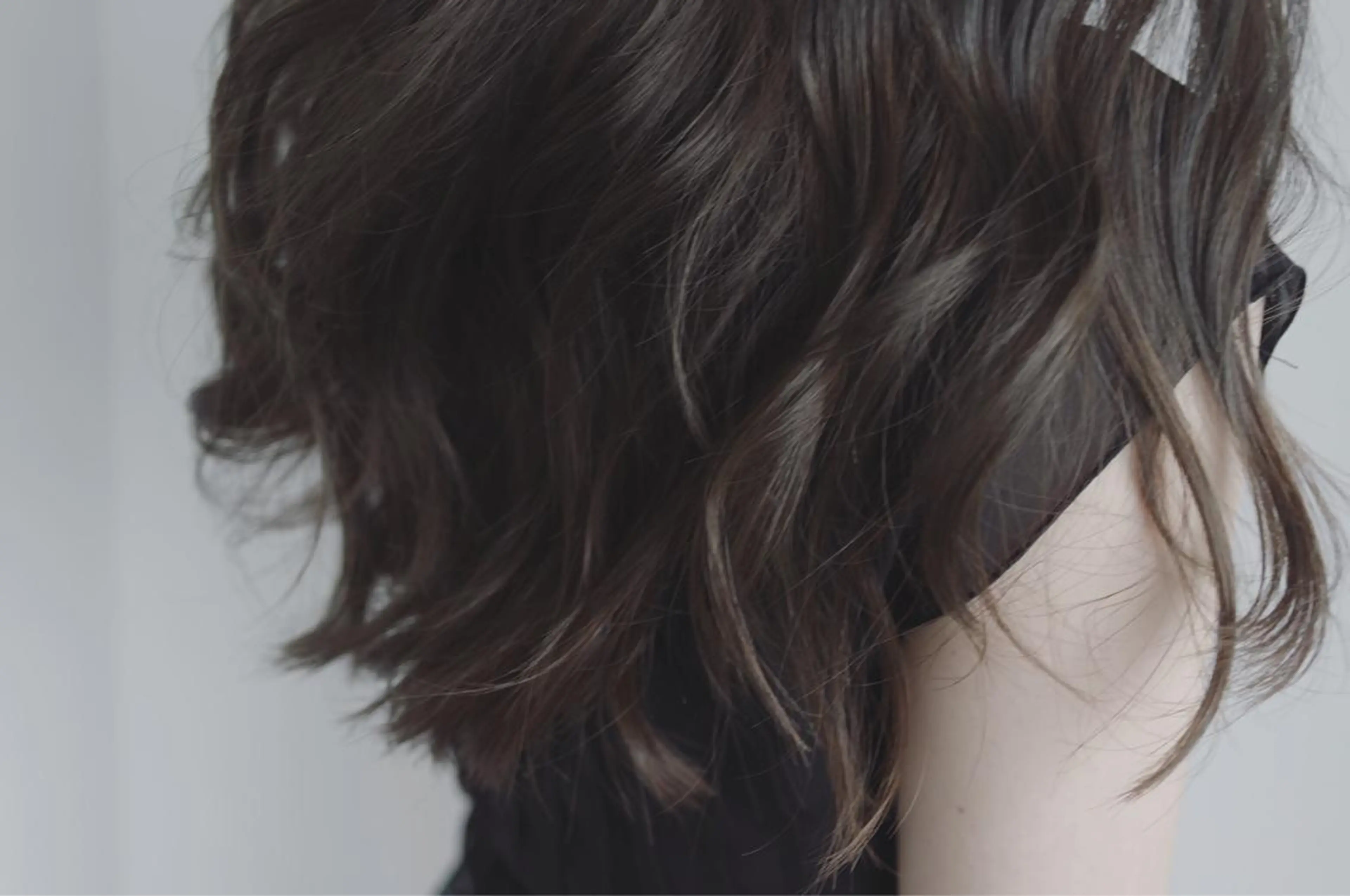 ミディアム セミロング ロング カラー パーマ クセ毛お悩みの方 四宮桂佑のヘアスタイル