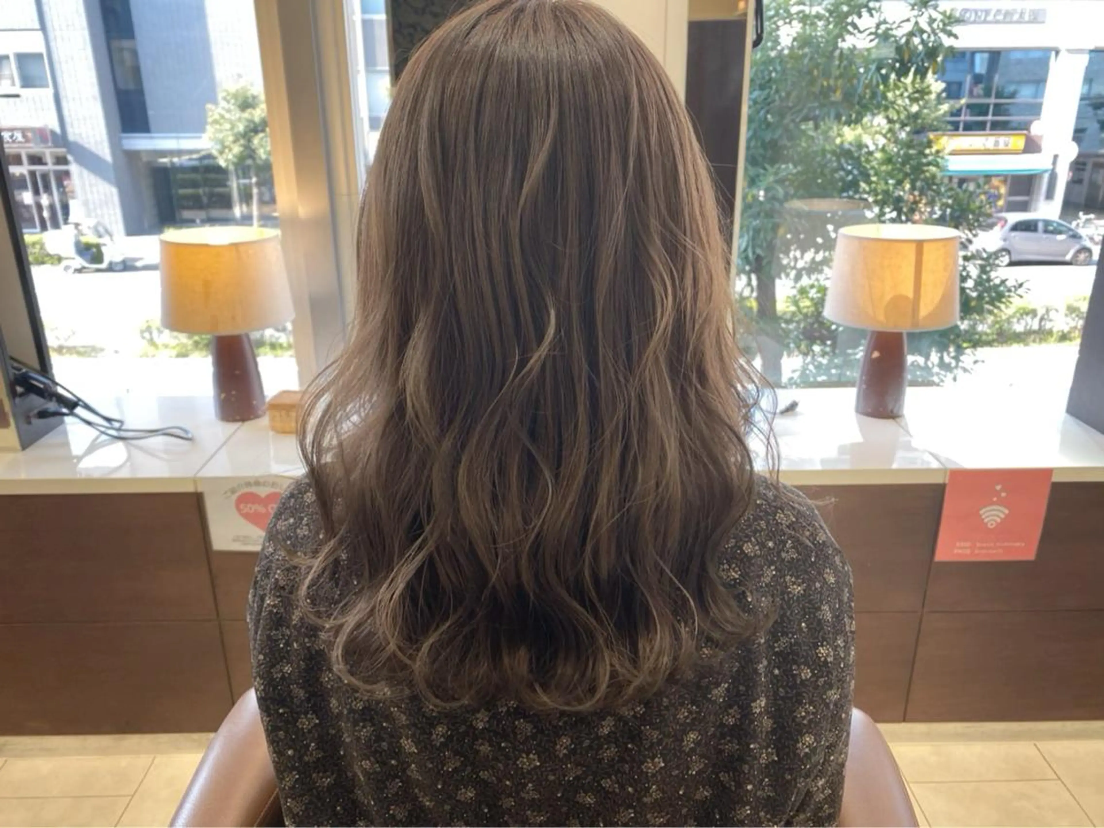 ミディアム カラー カット ヘアカラー トリートメント 西中島/髪質改善/ 透明感/山川光子のヘアスタイル