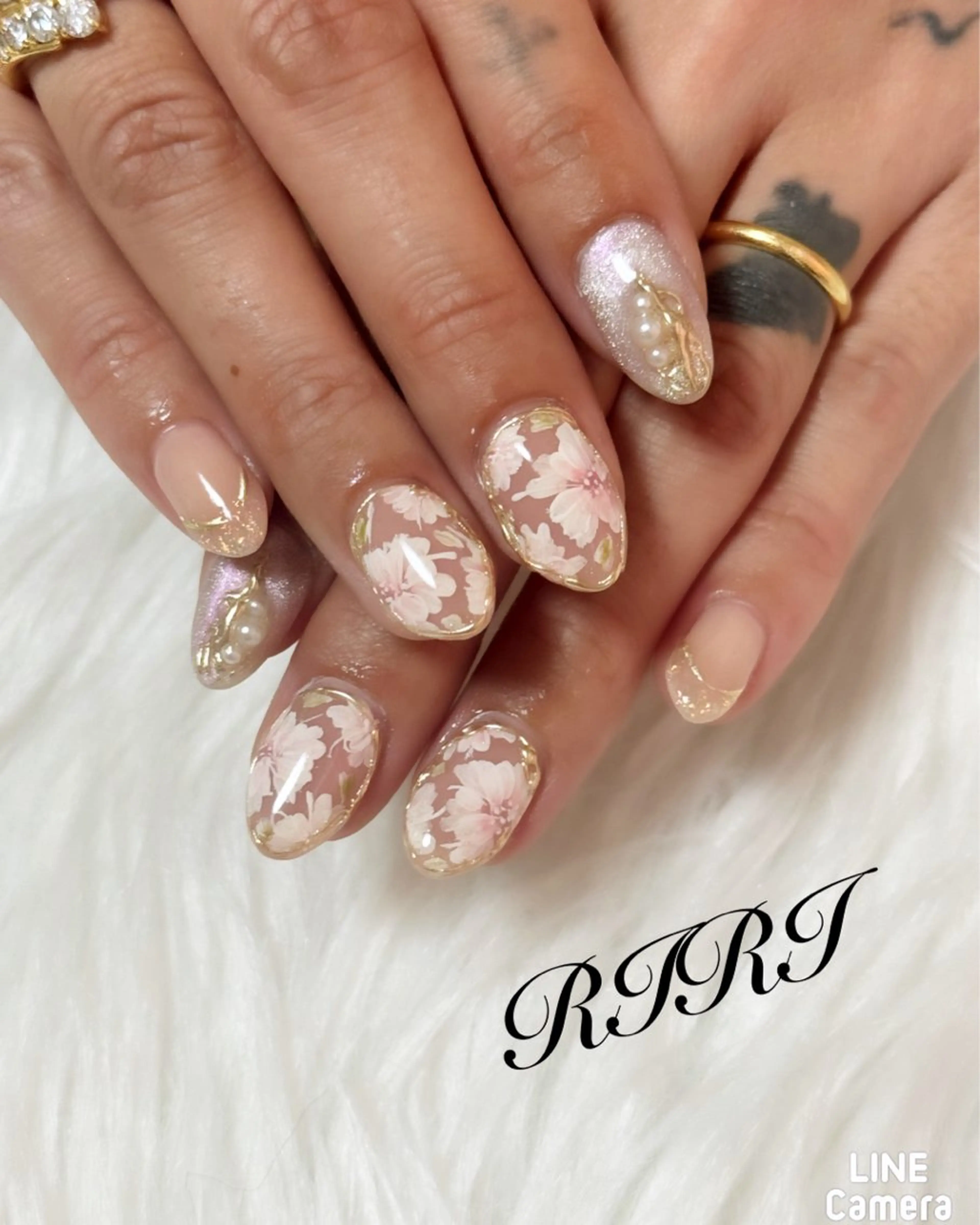 ネイル 入学式 フラワーネイル ジェルネイル キラキラネイル 韓国ネイル ハンドネイル riri オーナーのネイルデザイン