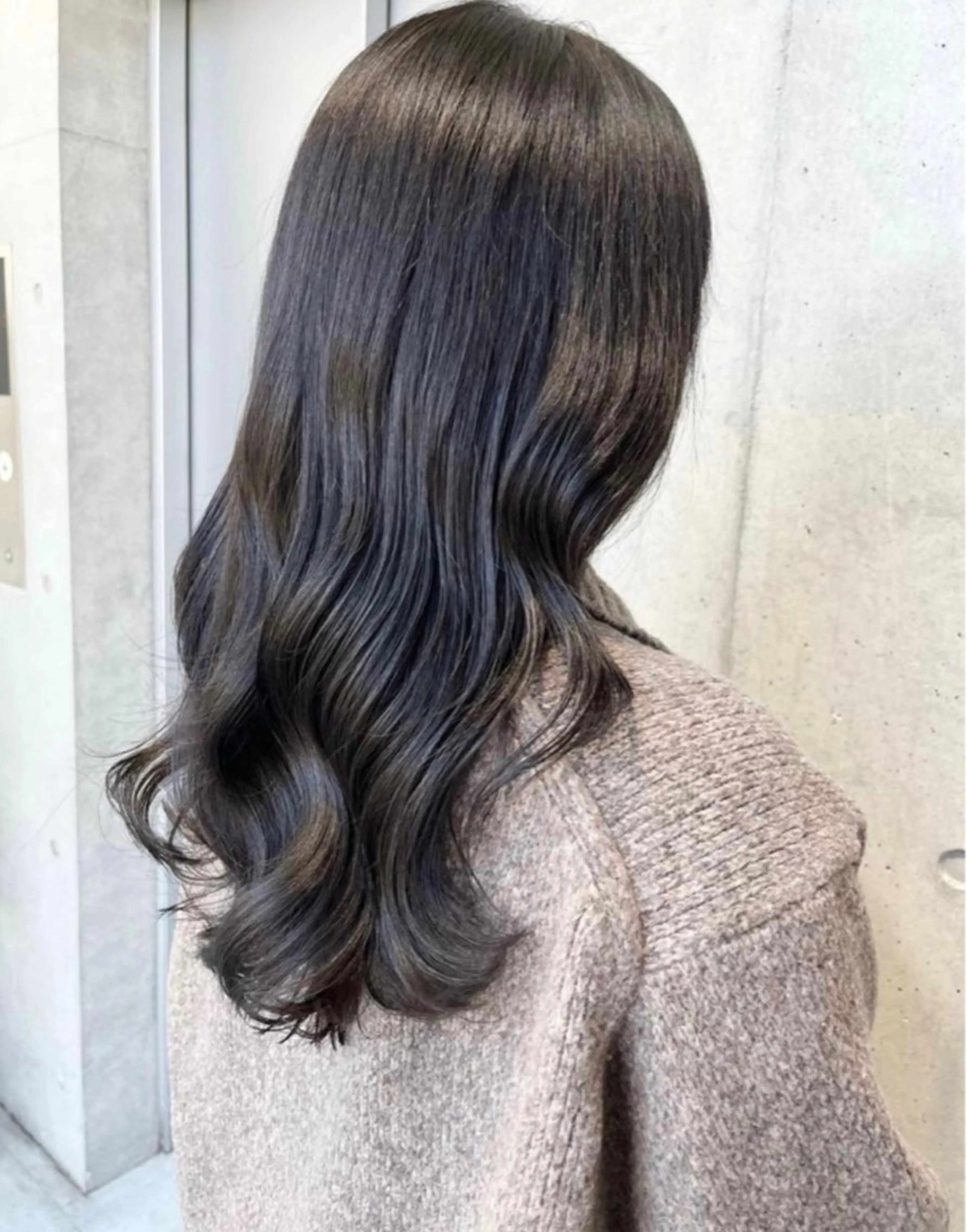 ミディアム カラー パーマ カット ヘアカラー トリートメント ヘッドスパ ヘアセット 透明感/オリーブ/ グレージュ/YUKAのヘアスタイル