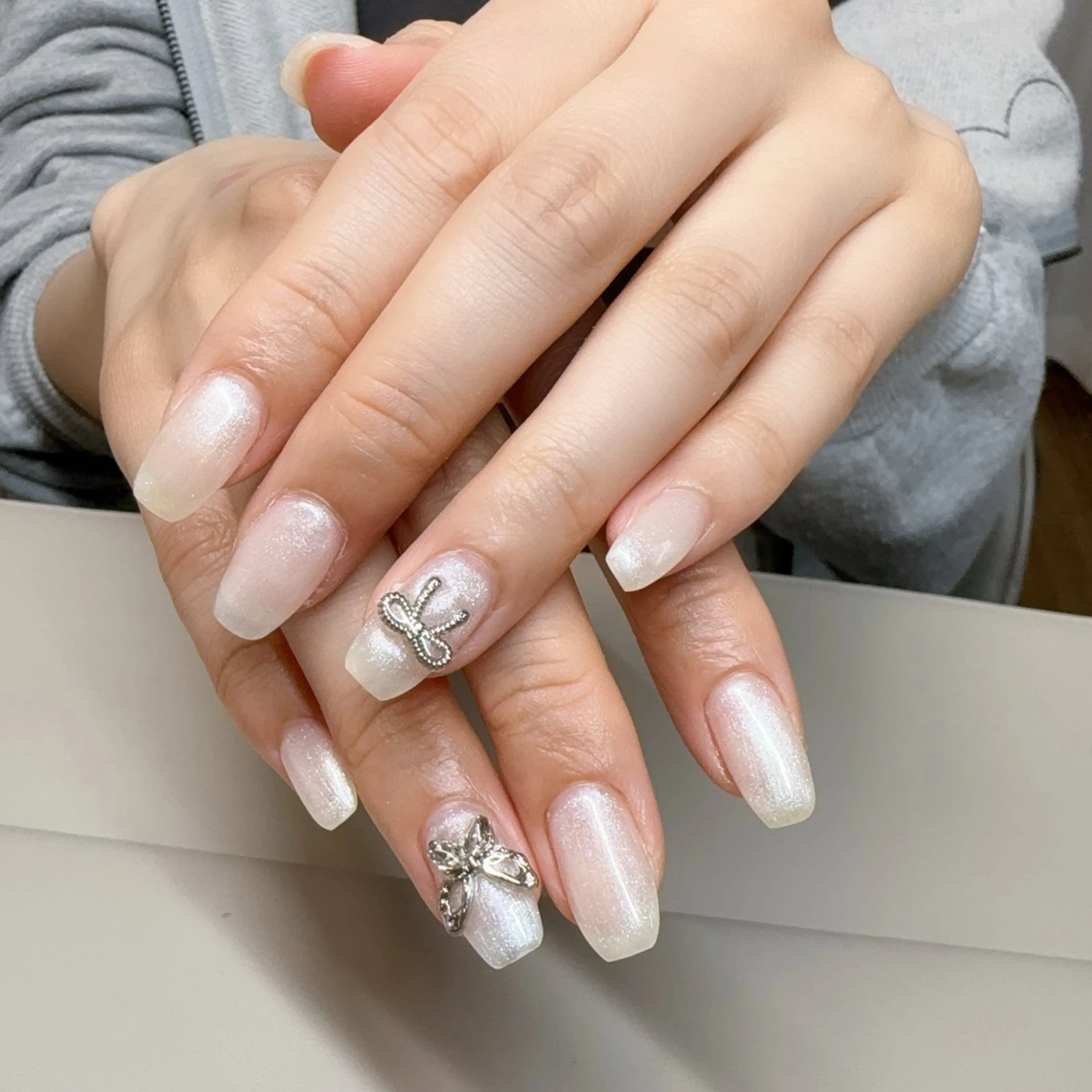 ネイル 成人式 フレンチネイル ジェルネイル グラデーション マグネットネイル ハンドネイル Rika  nail cocoのネイルデザイン