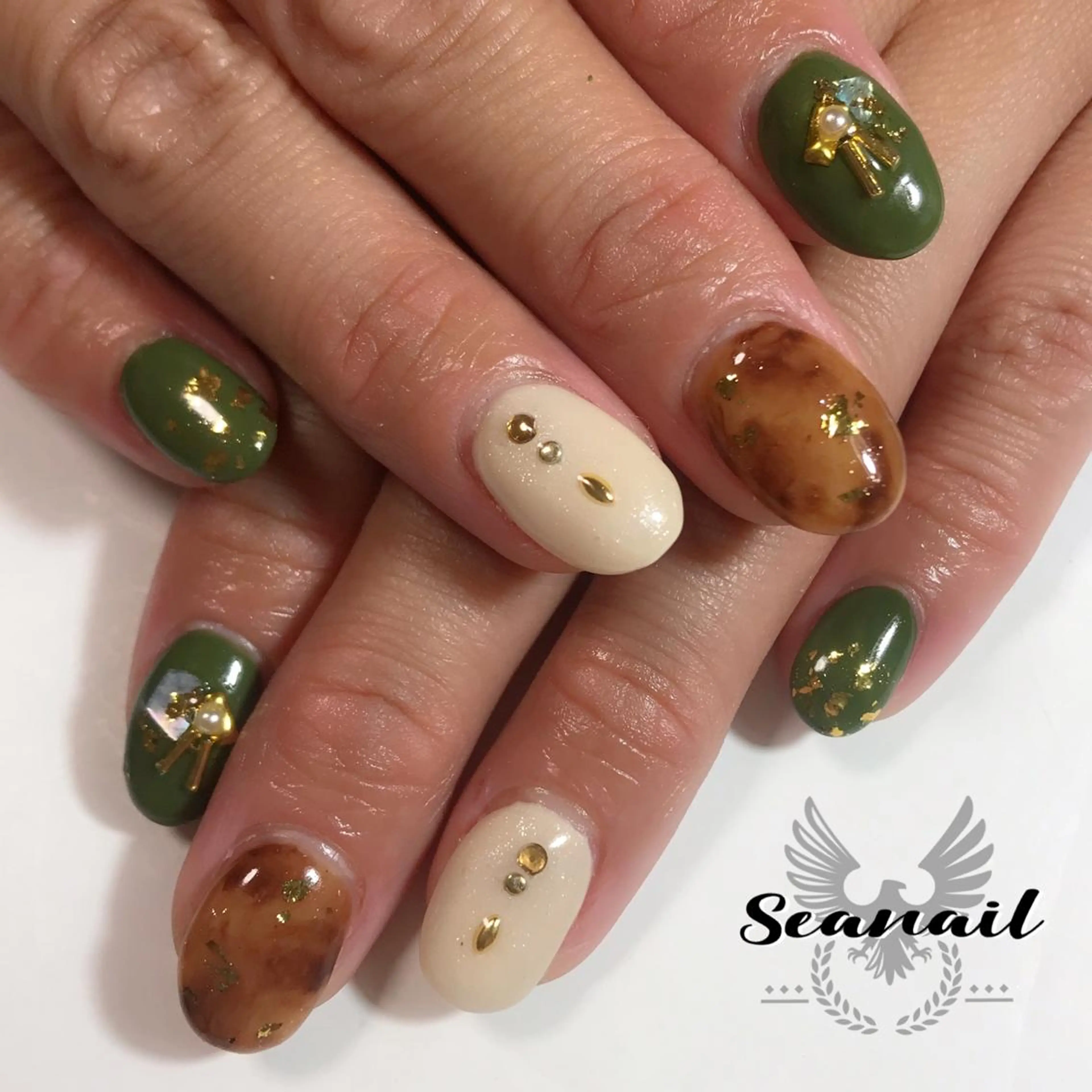 ネイル 小尾 栞のネイルデザイン