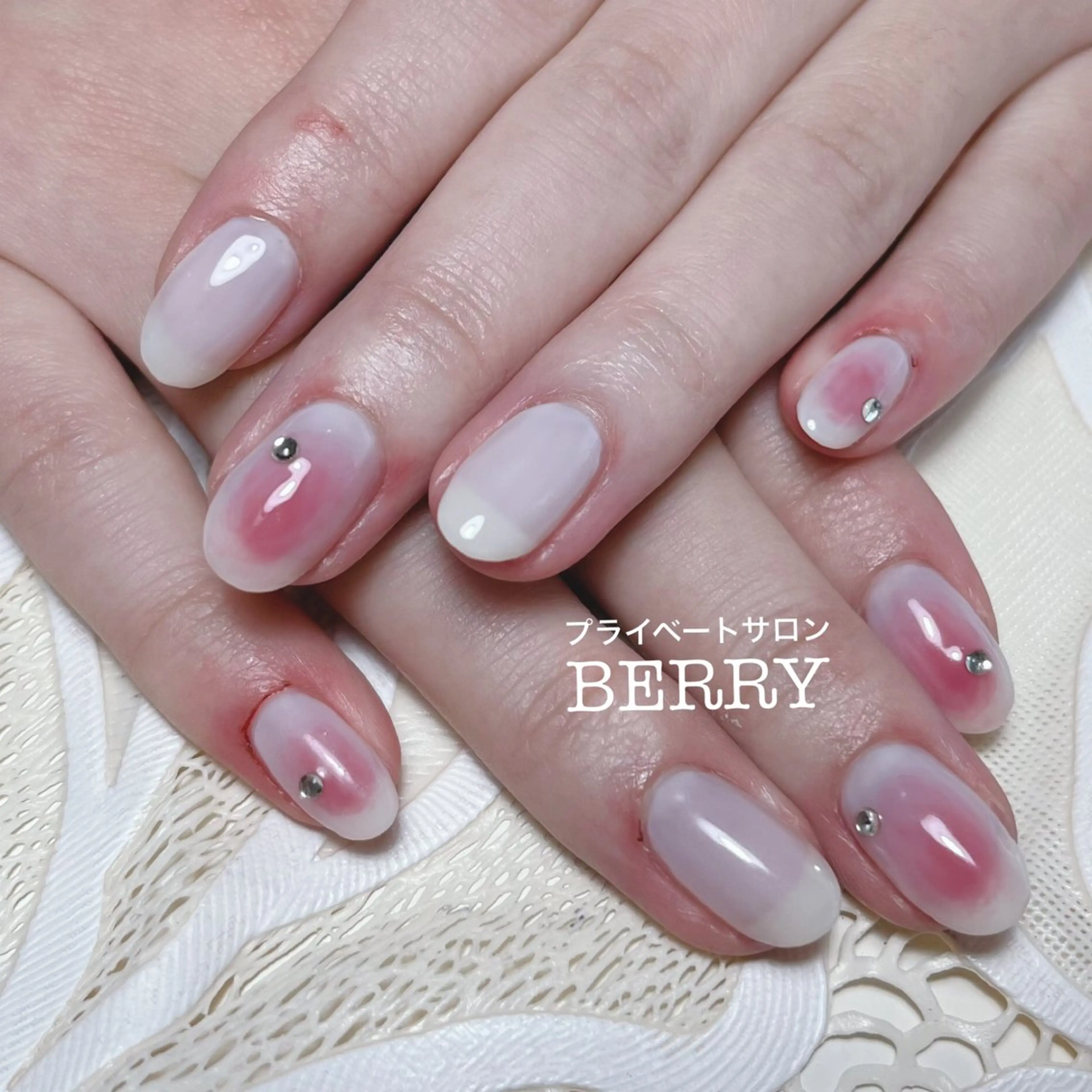 ネイル チークネイル ハンドネイル プライベートサロン BERRYのエステ・リラクイメージ