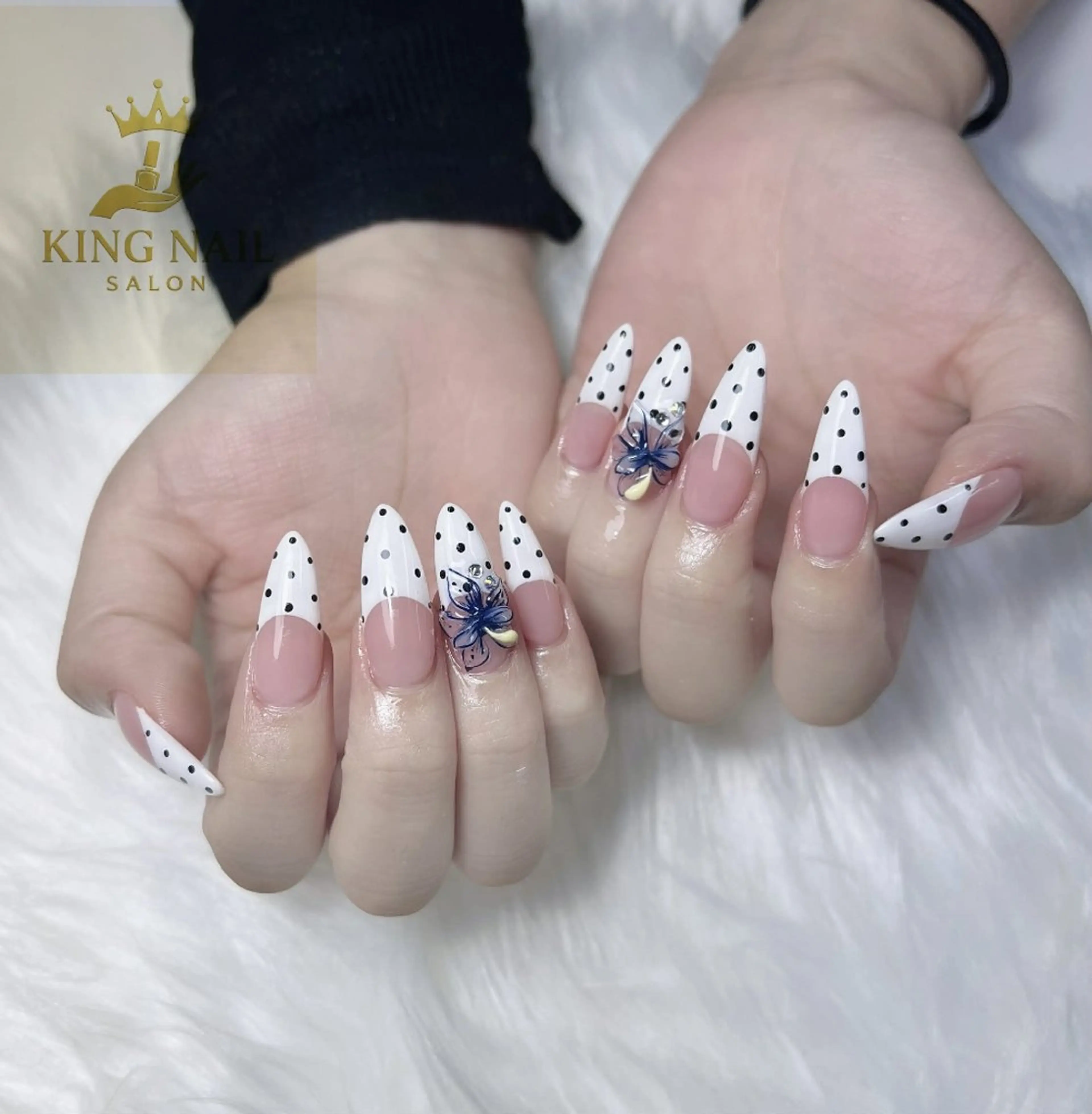 ネイル ジェルネイル ガーリー 韓国ネイル ニュアンスネイル シンプルネイル ハンドネイル KING_NAIL YUMIのネイルデザイン