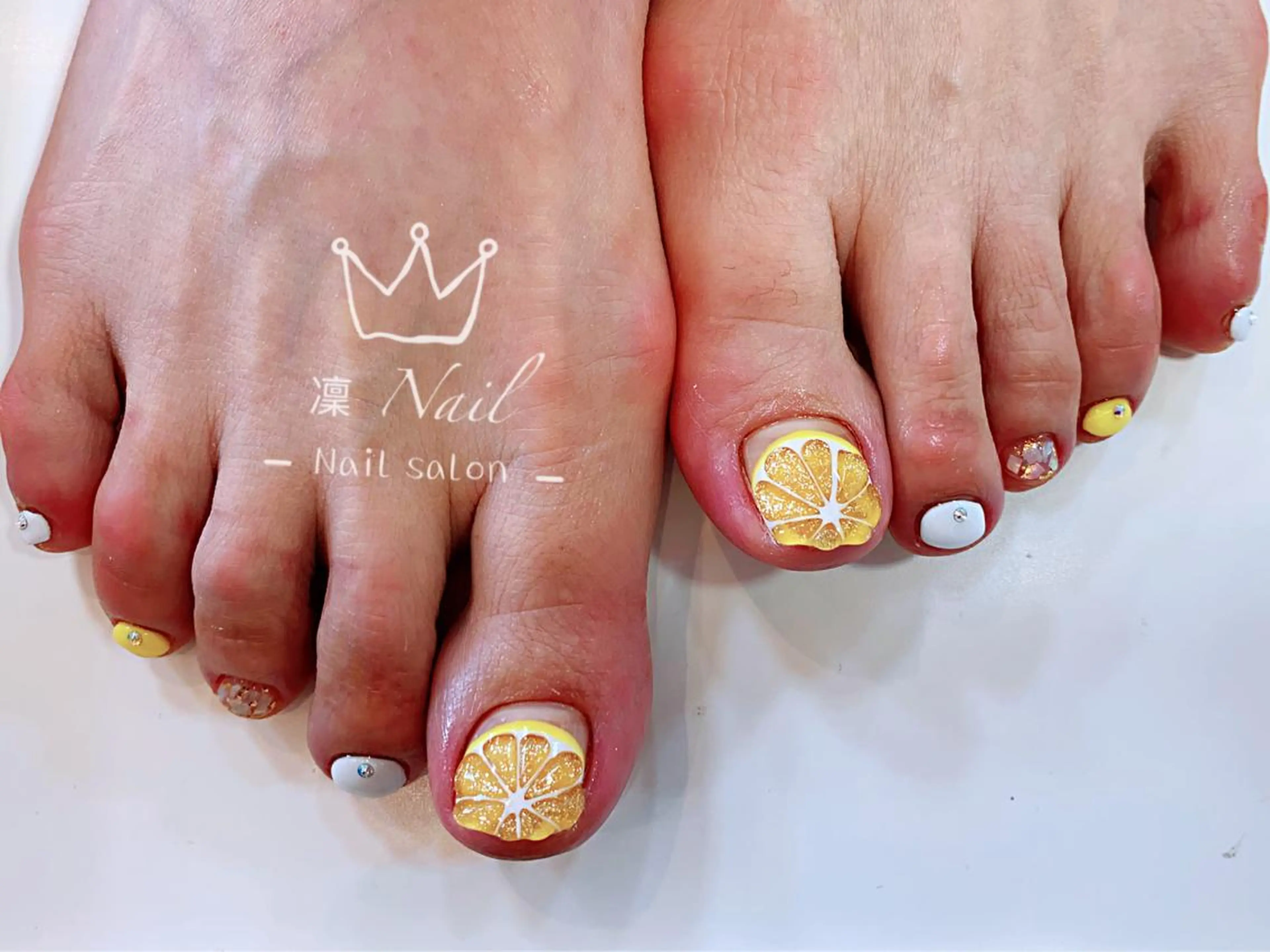 ショート カラー ネイル Le’a NailSalonのネイルデザイン