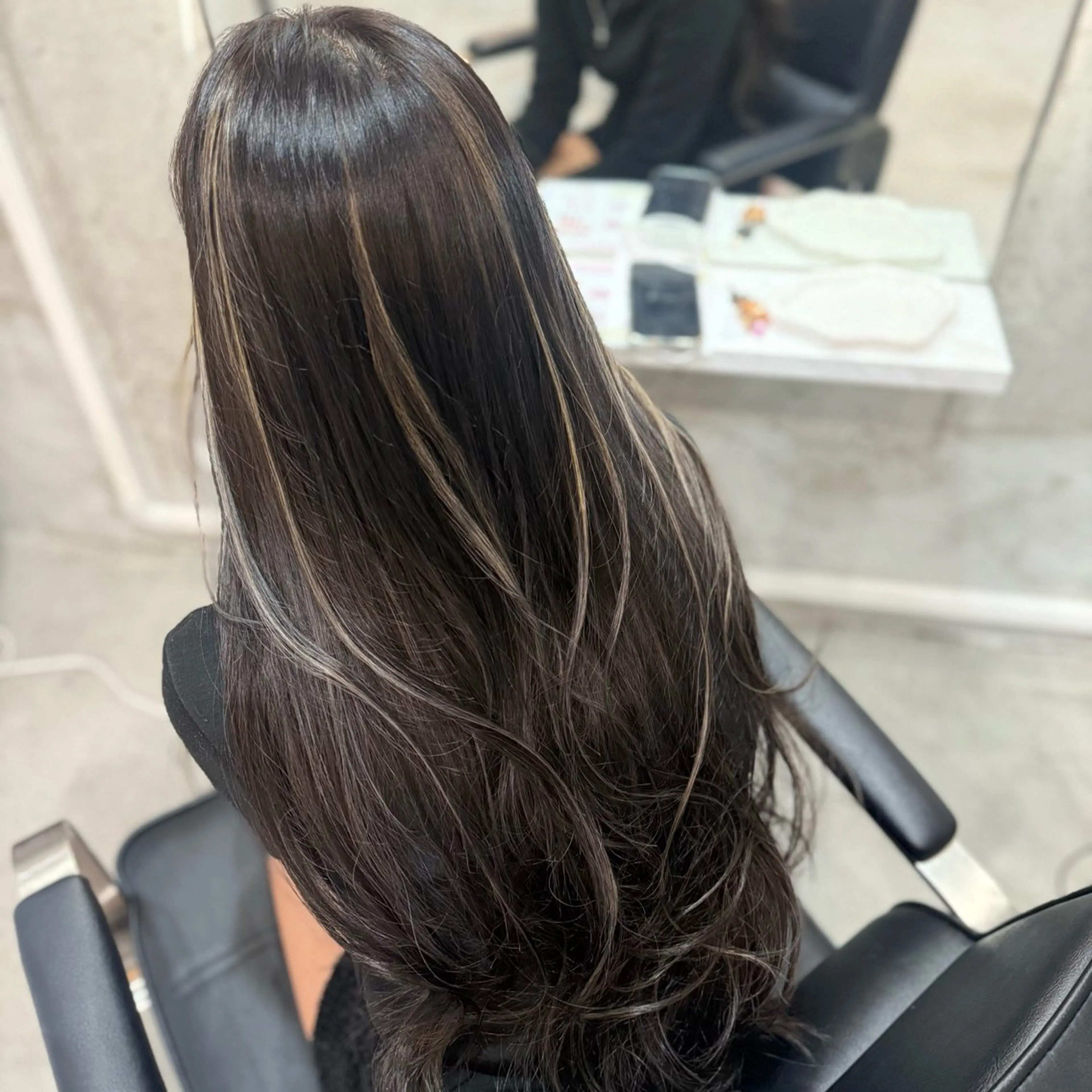 【天六店専用メニュー】ブリーチ込みハイライト＋オンカラー✧*｡（トリートメント仕上げ）の写真