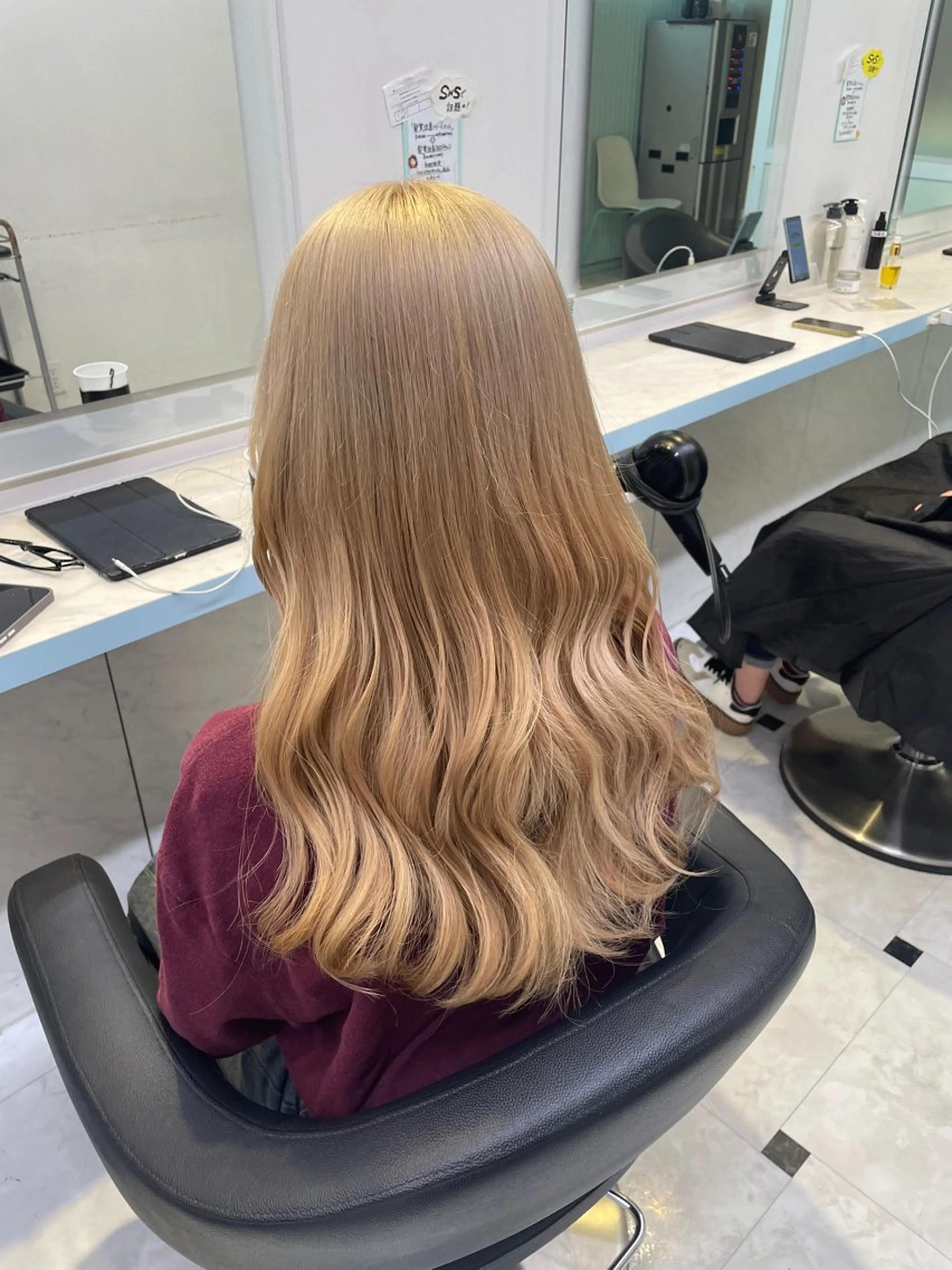 ロング カラー ハイトーン/韓国 レイヤー/るか🎀のヘアスタイル