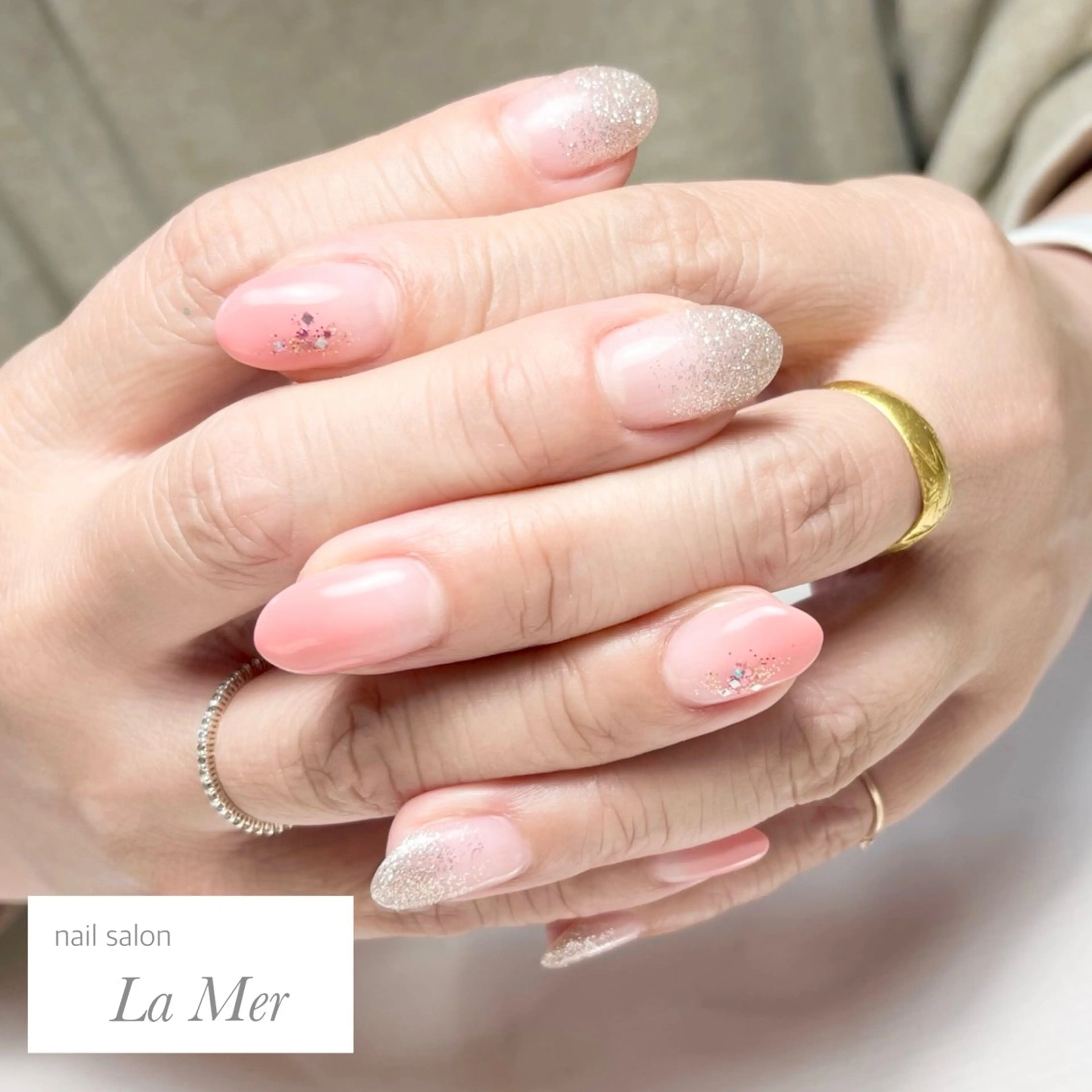 ネイル 入学式 グラデーション キラキラネイル ラメ(グリッター) ラメグラデーション ハンドネイル nailsalon La Merのネイルデザイン
