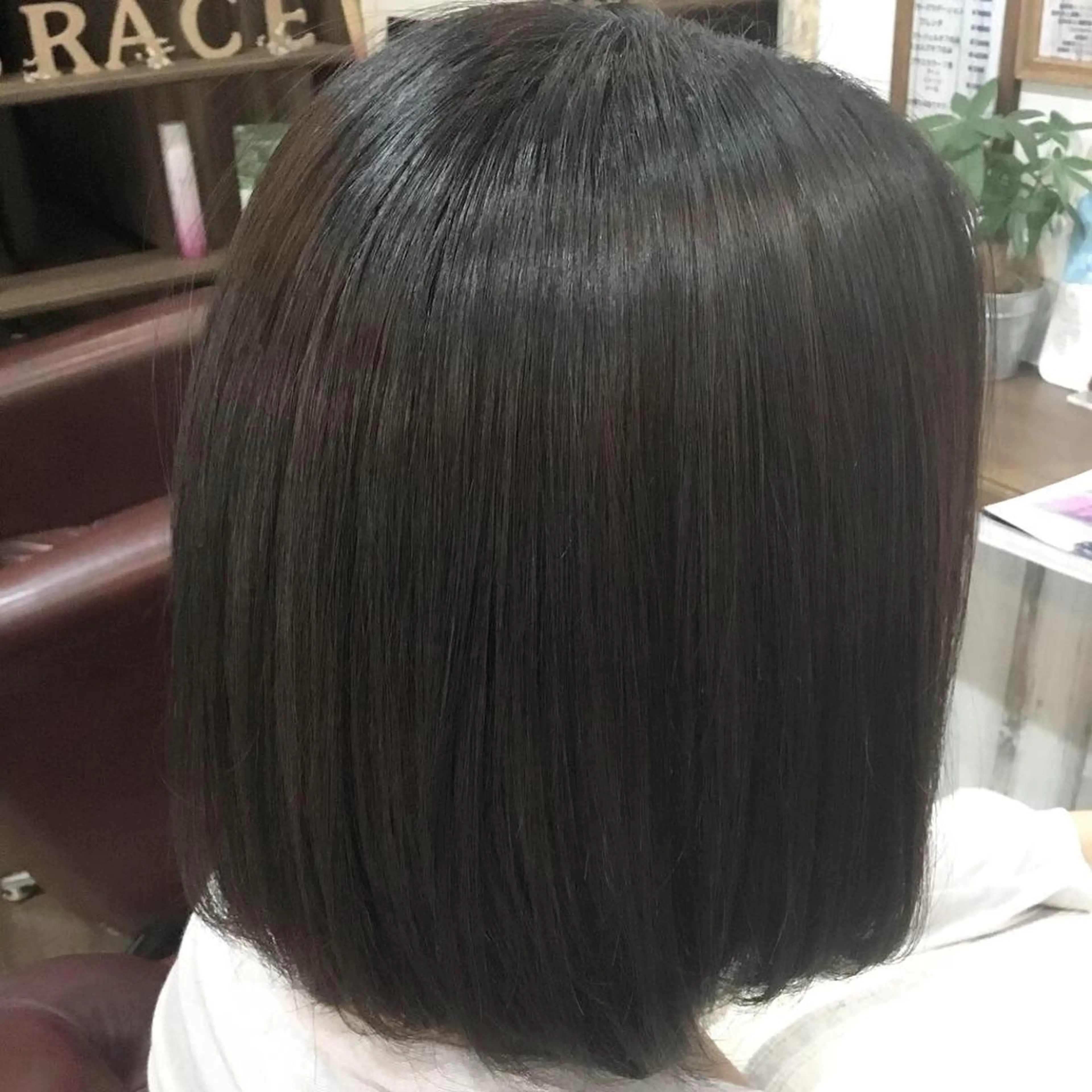 ショート カラー パーマ embrace エンブレイスのヘアスタイル