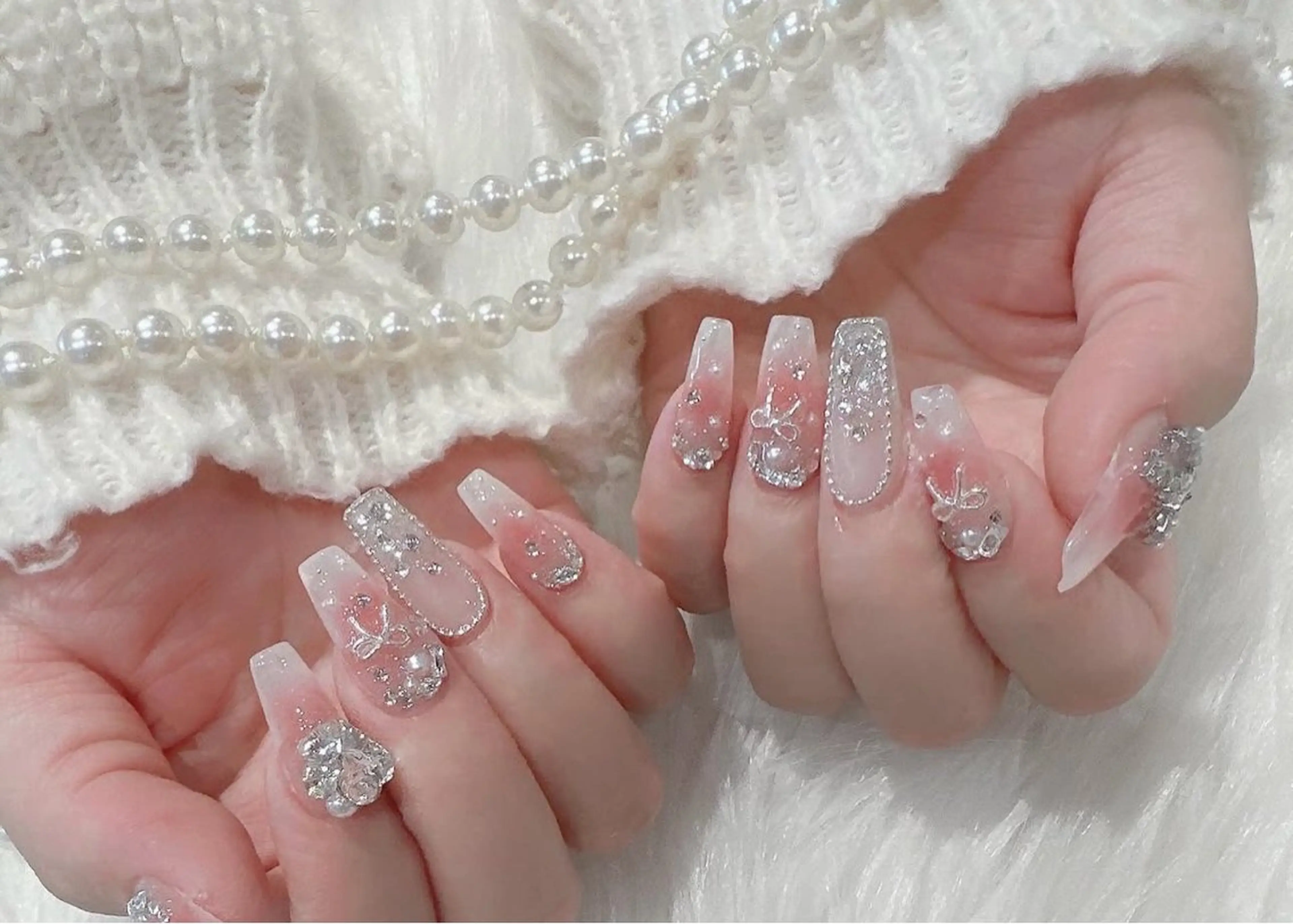ネイル アートネイル オーロラネイル チークネイル フレンチネイル ガラスフレンチ ハンドネイル 🎀YooLi Nail salonのネイルデザイン