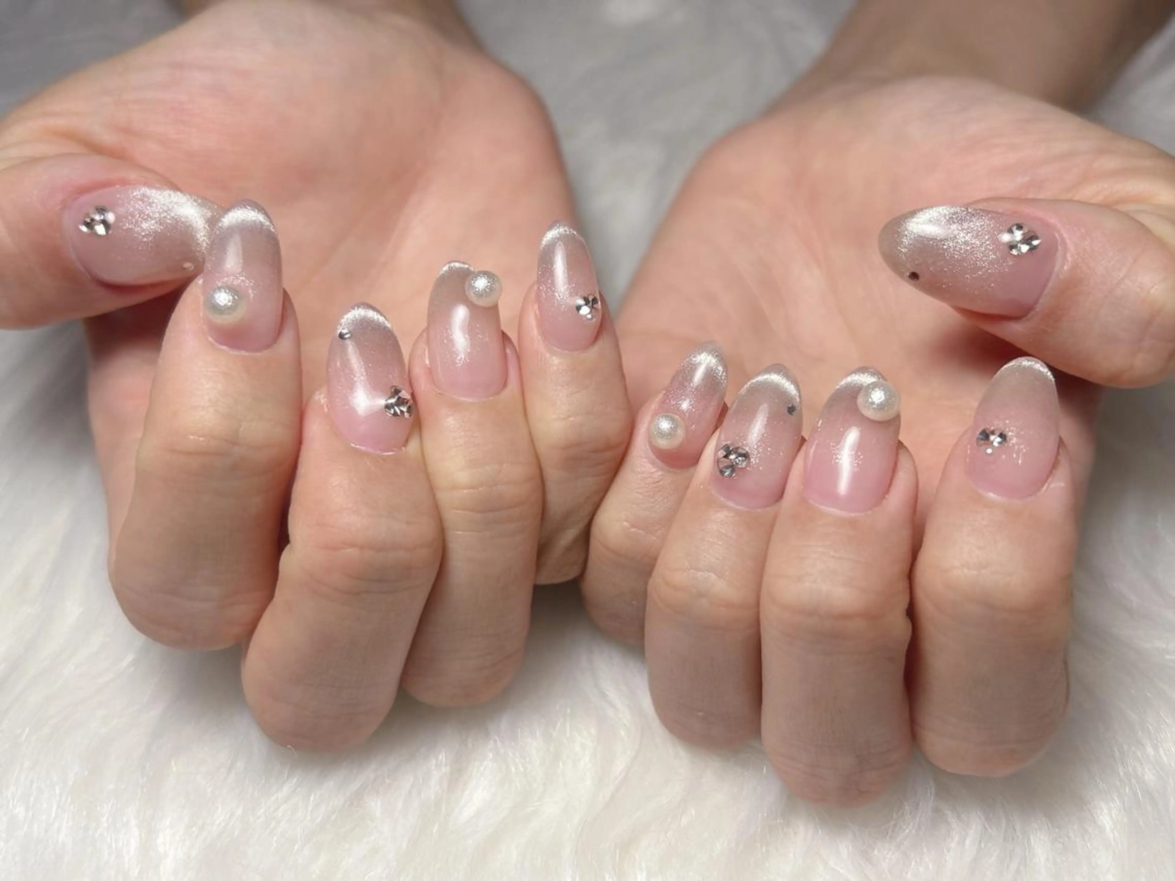 ネイル フレンチネイル グラデーション 氷ネイル・うるうるネイル マグネットネイル オフィスネイル 🎀Yumi✨ ミキネイルサロン池袋のネイルデザイン