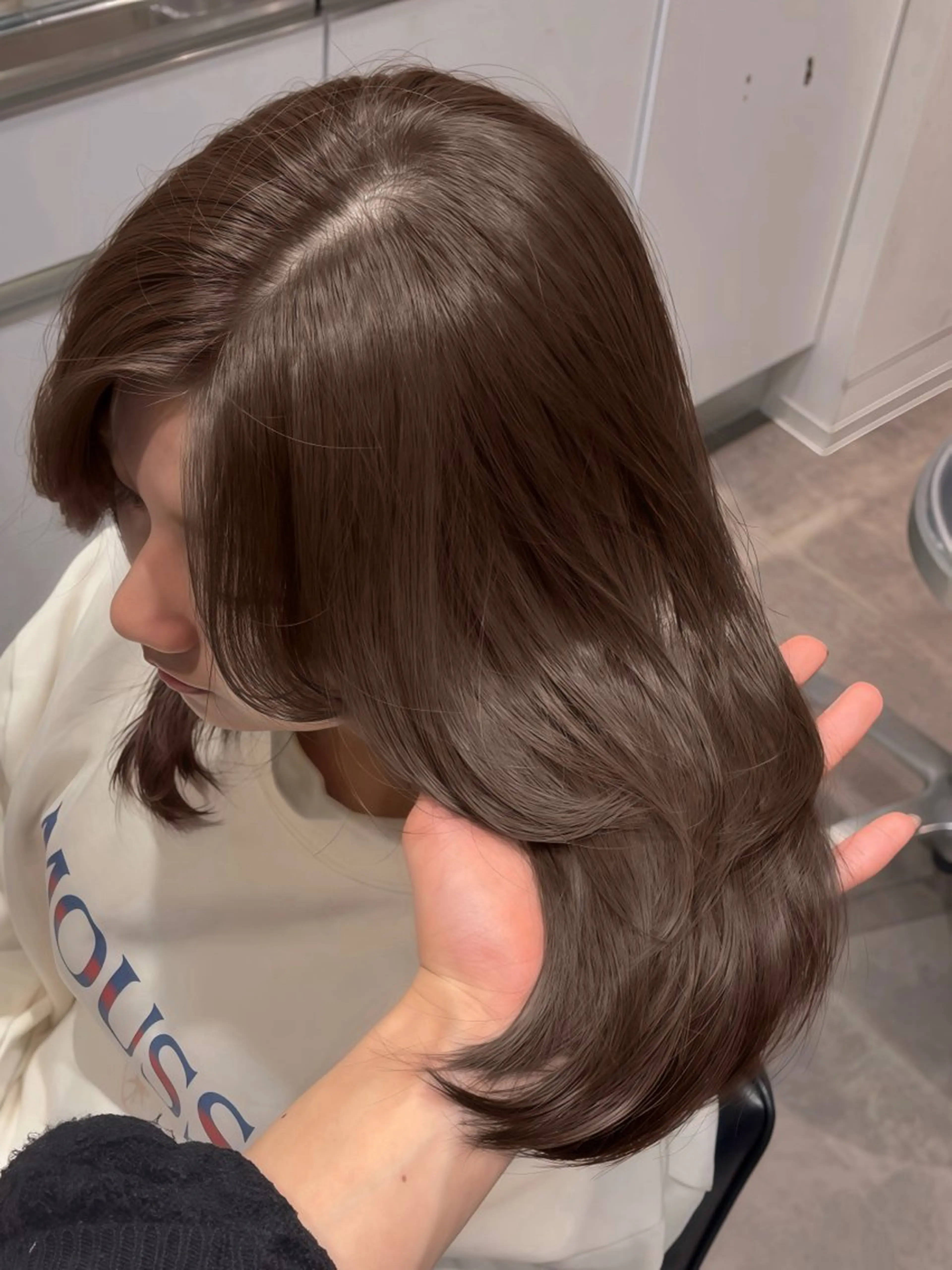 ロング カラー ベージュカラー ブリーチ ダブルカラー モカベージュ ブリーチなしカラー ヘアカラー 🩵福岡ブリーチなし レイヤー/紫音🩵のヘアスタイル