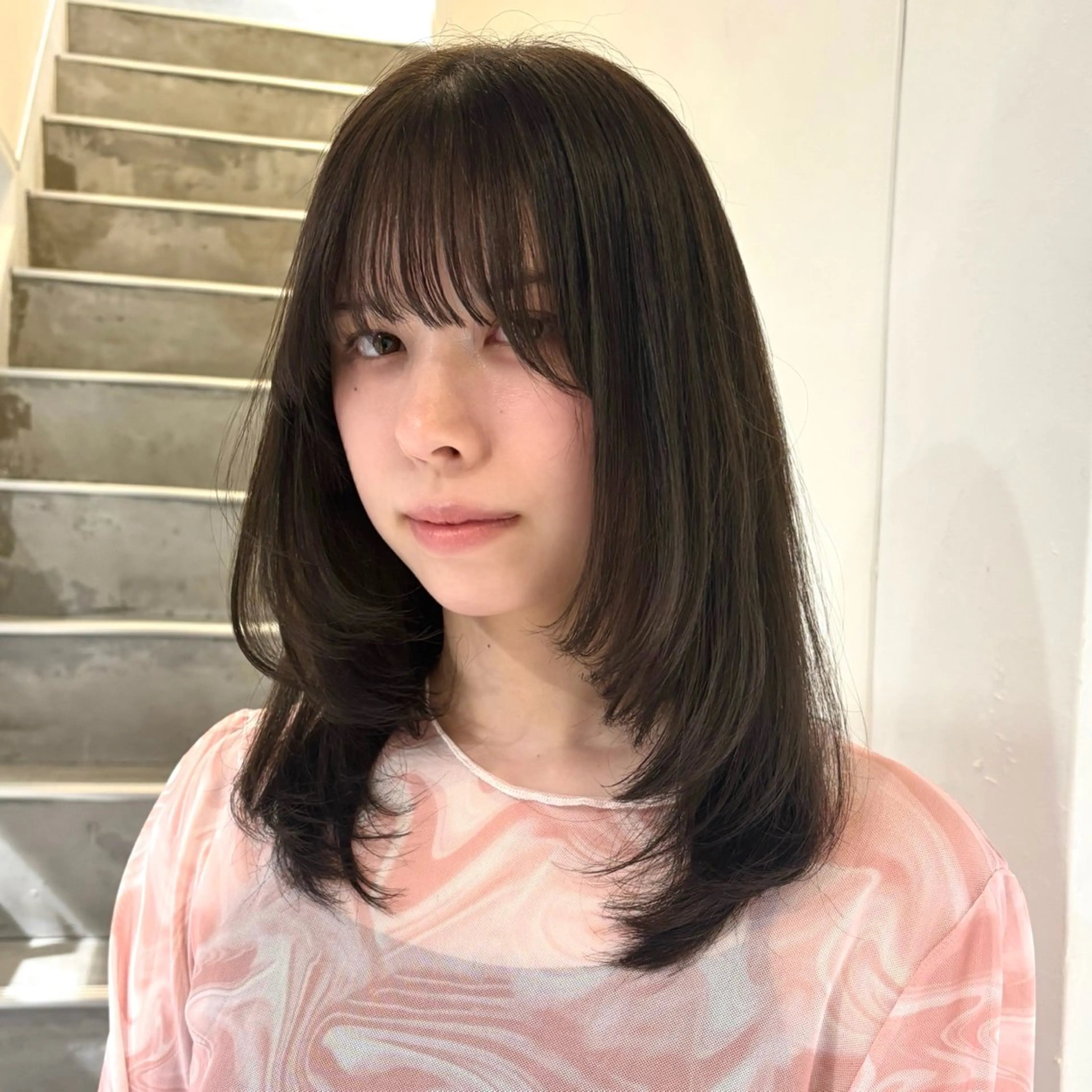 セミロング レイヤーカット いとう ほのかのヘアスタイル