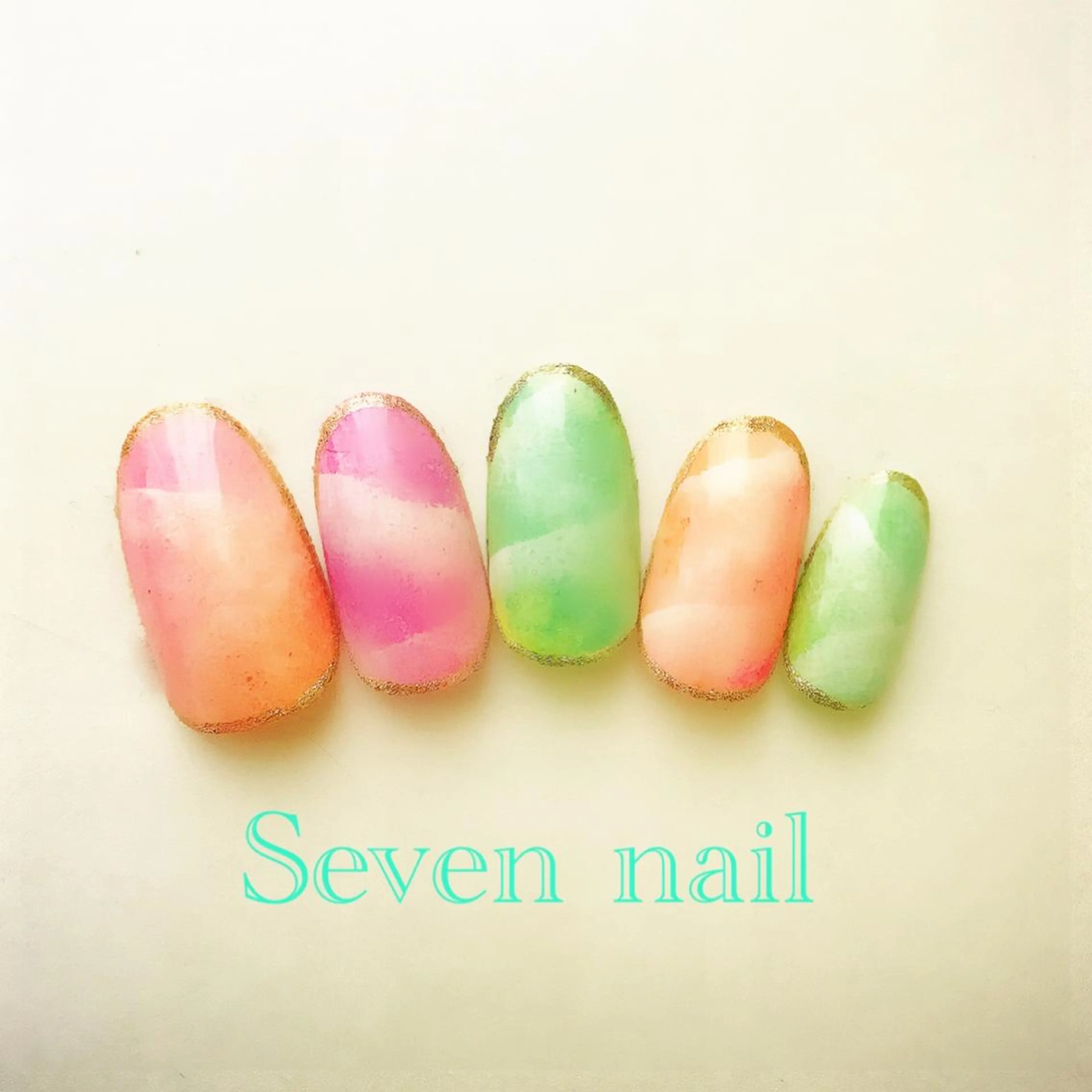 ネイル オーロラネイル 名倉 なな子のネイルデザイン