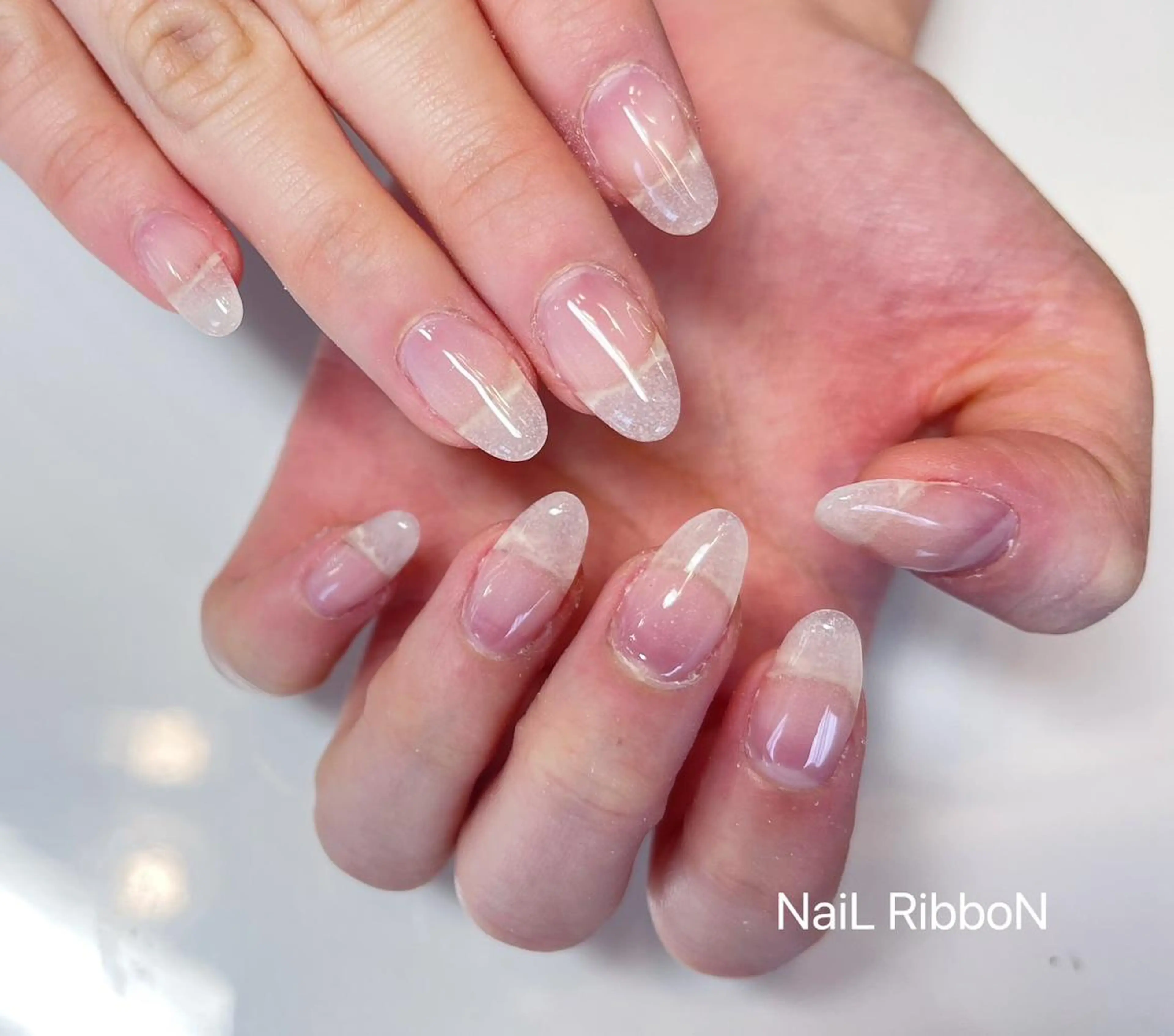 ネイル ネイルリボン 受付スタッフのネイルデザイン