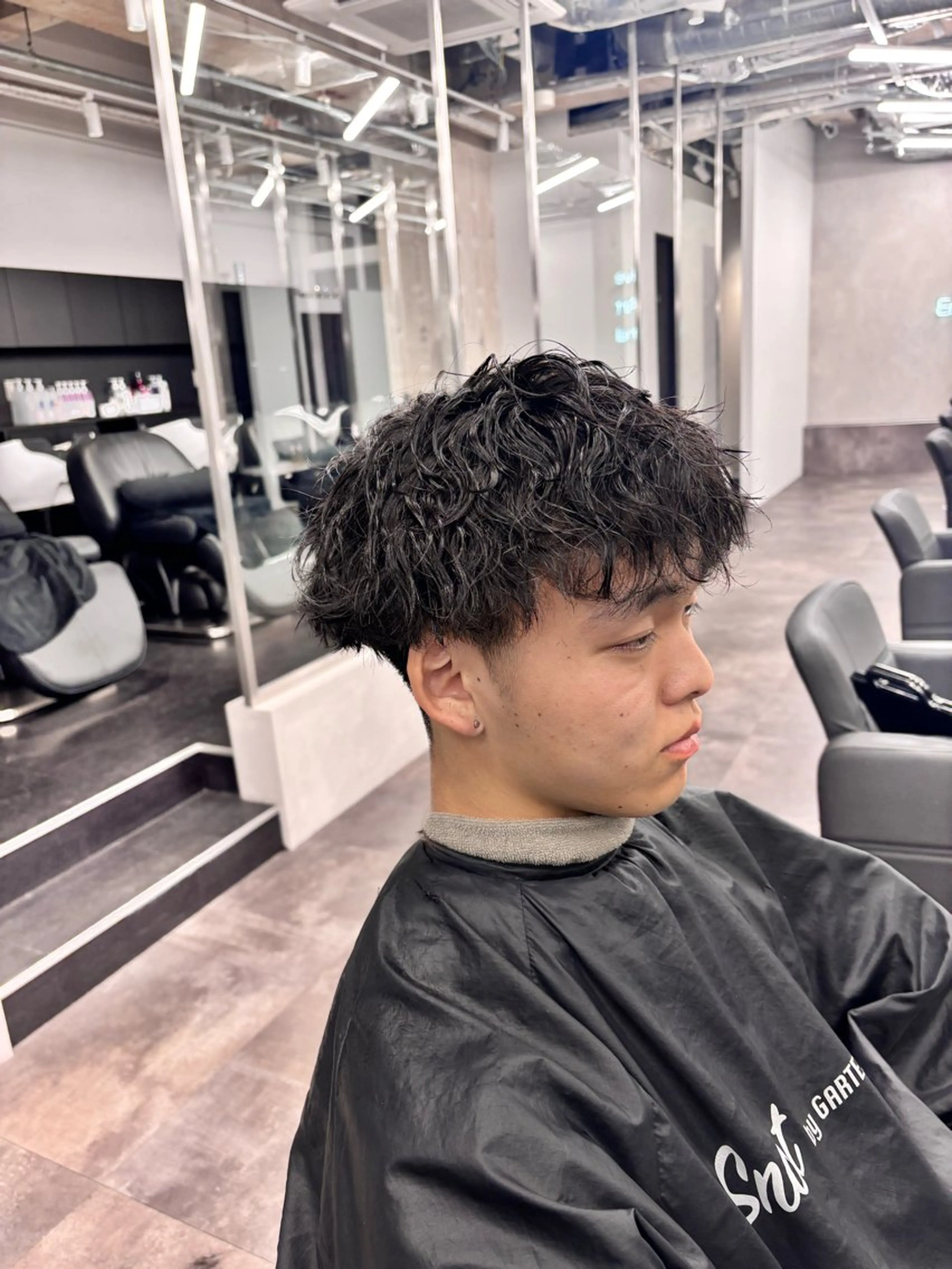 メンズ メンズパーマ 波巻きパーマ ゲンキ /ウルフカットのヘアスタイル