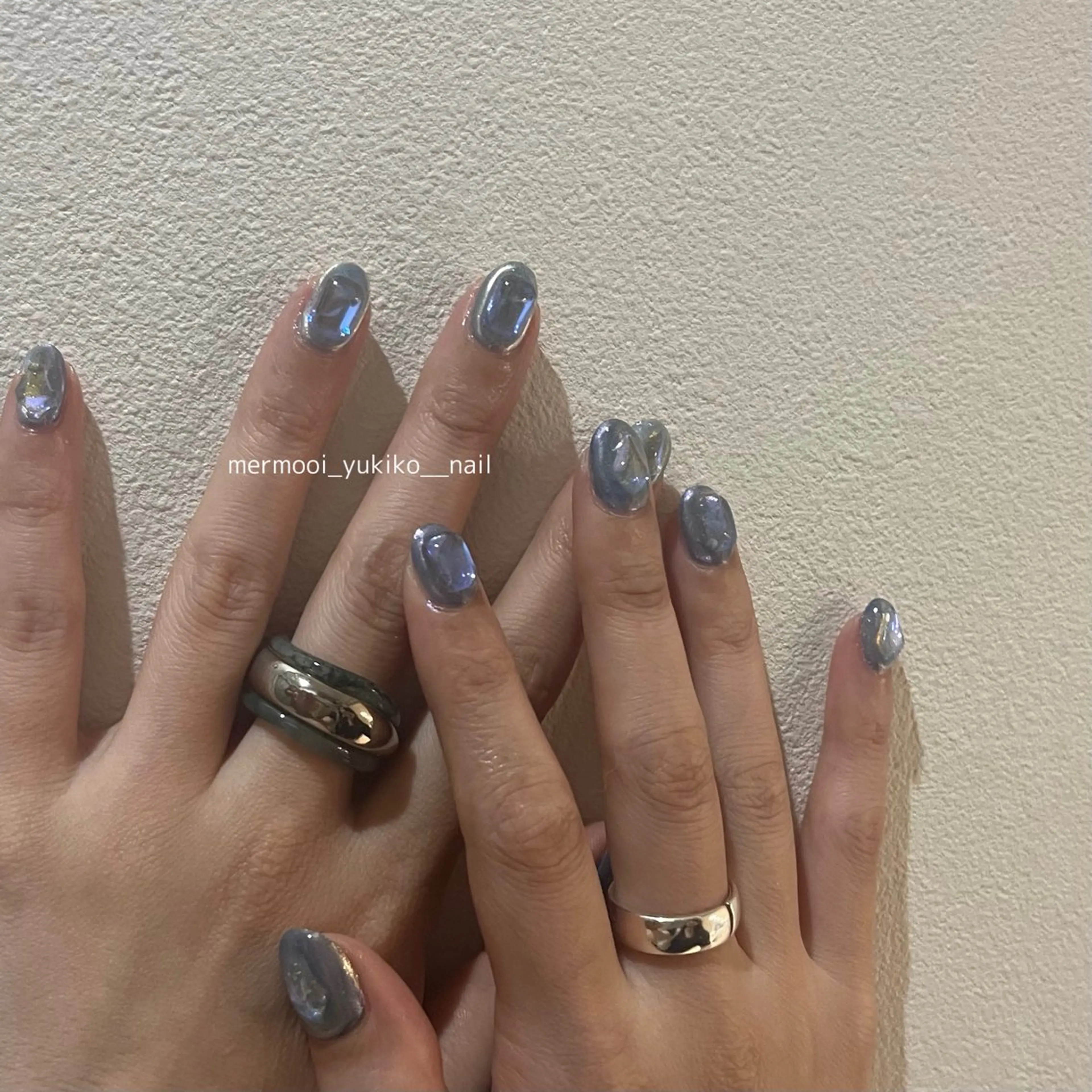 ネイル オーロラネイル ブルー 氷ネイル・うるうるネイル キラキラネイル 夏ネイル melumooi nailのネイルデザイン