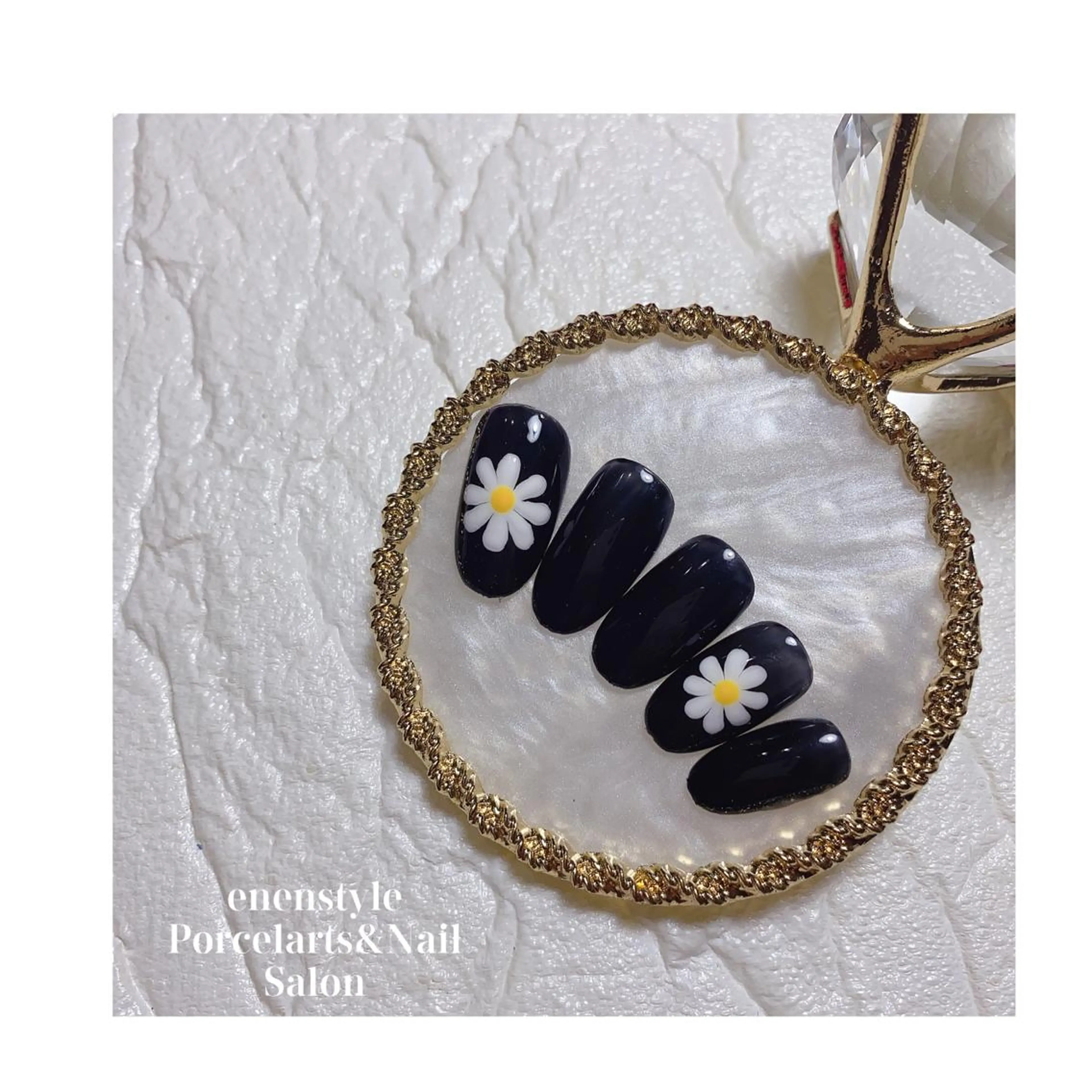 ミディアム ネイル ジェルネイル ニュアンスネイル オフィスネイル ワンカラーネイル パラジェル 👑enen style👑のネイルデザイン