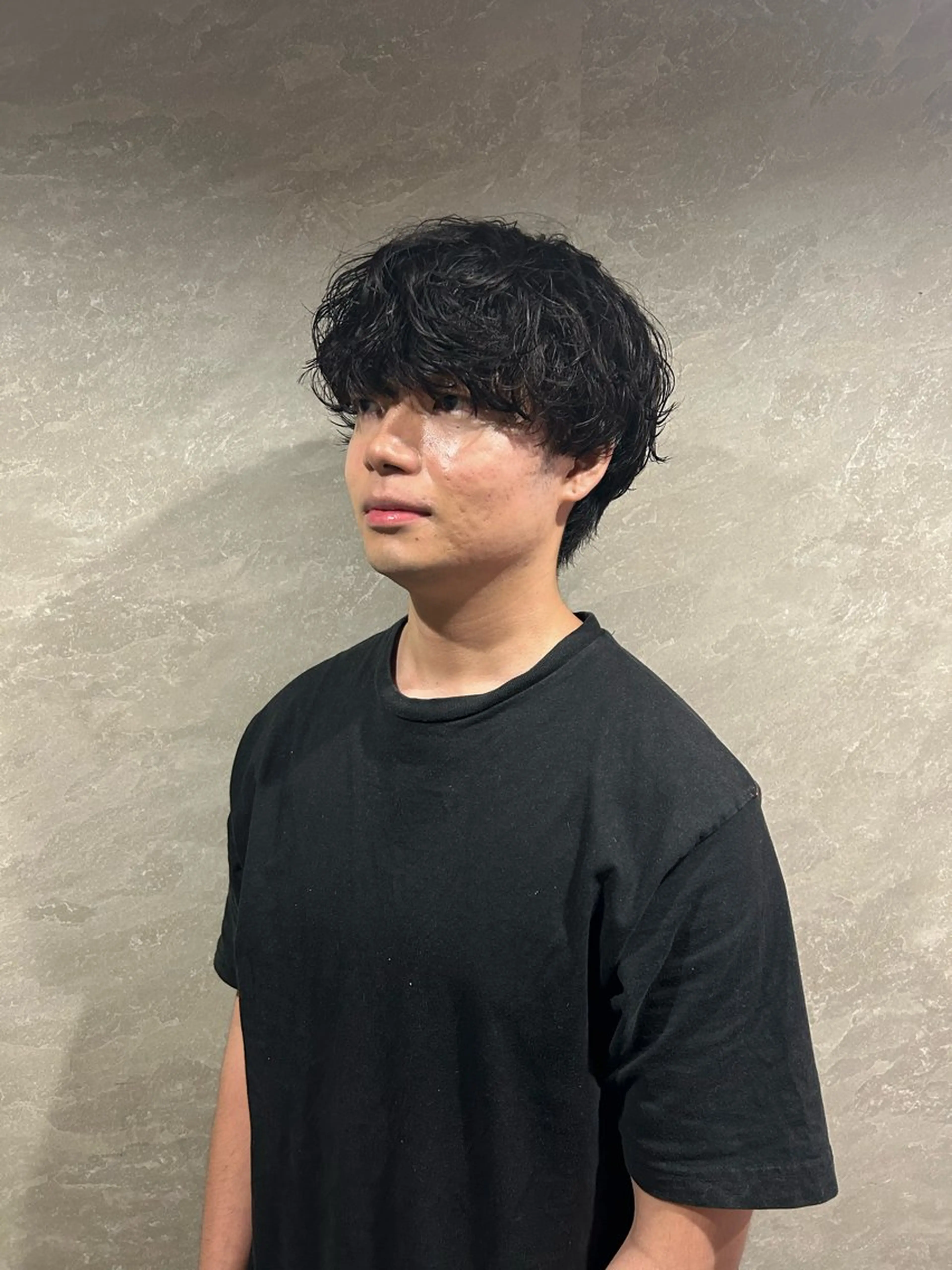 パーマ メンズ 新宿 韓国 シャドウパーマ 志龍のヘアスタイル