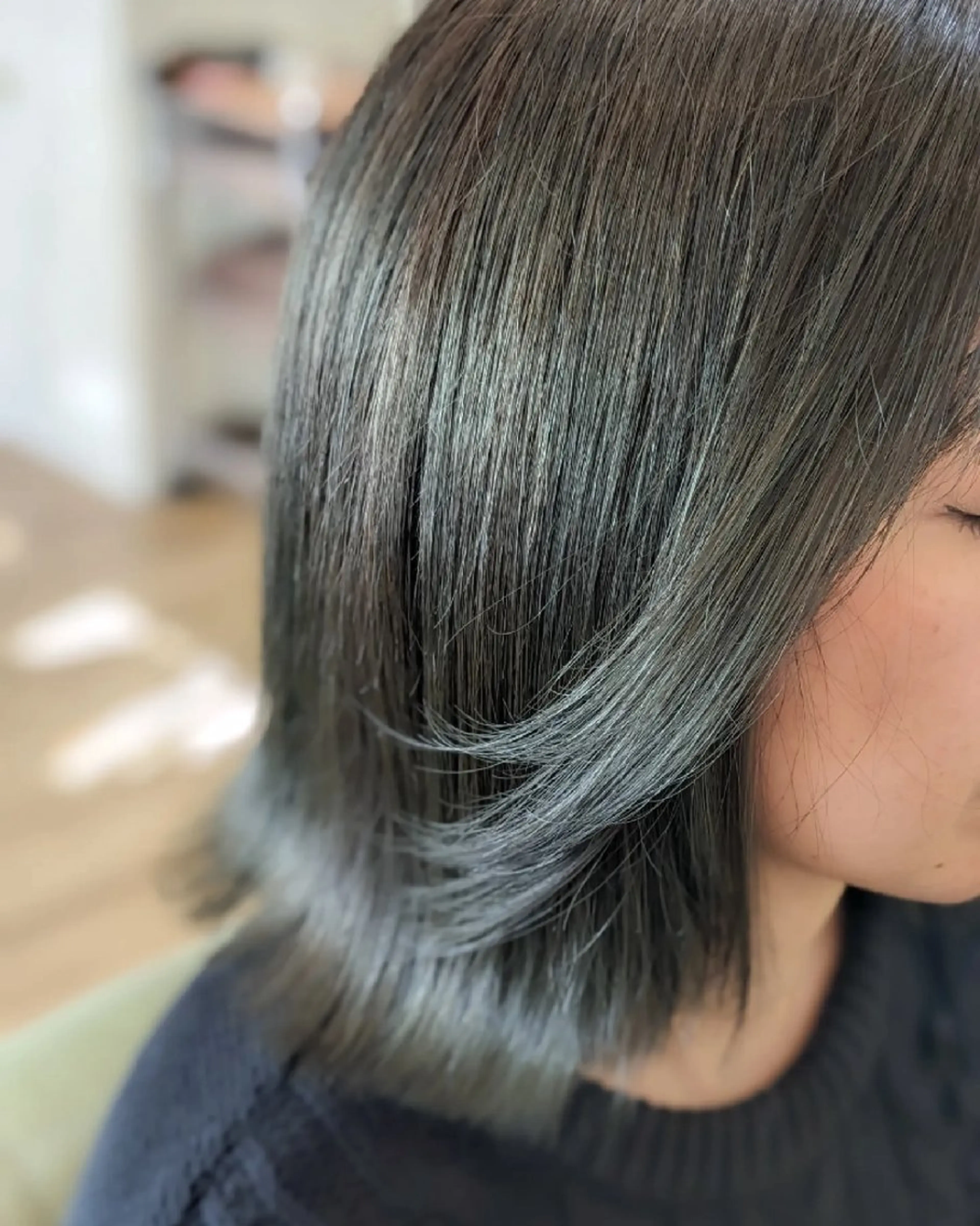 カラー 加藤 彩のヘアスタイル