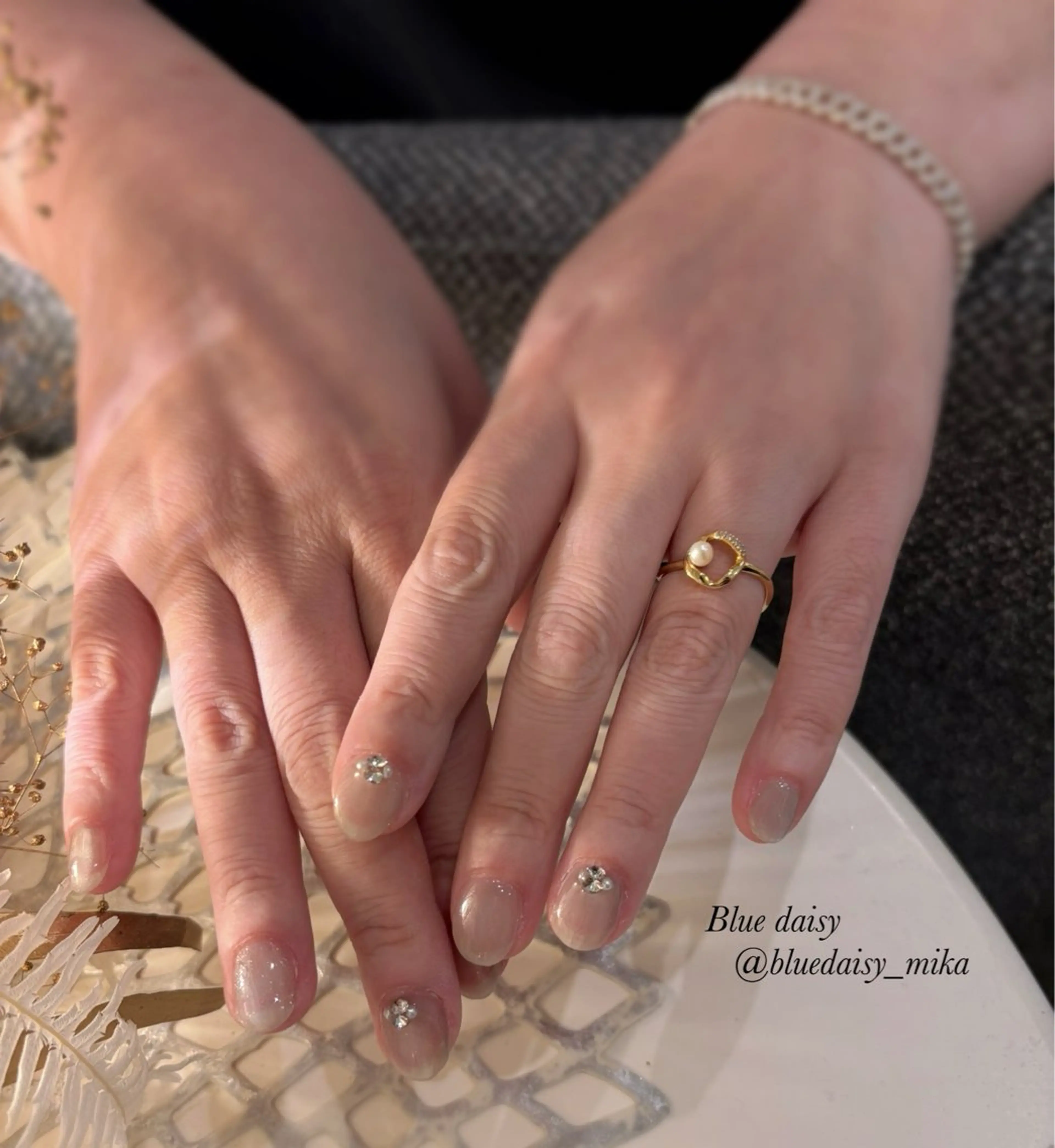 ネイル マグネットネイル ハンドネイル Blue daisy 栄本店のネイルデザイン