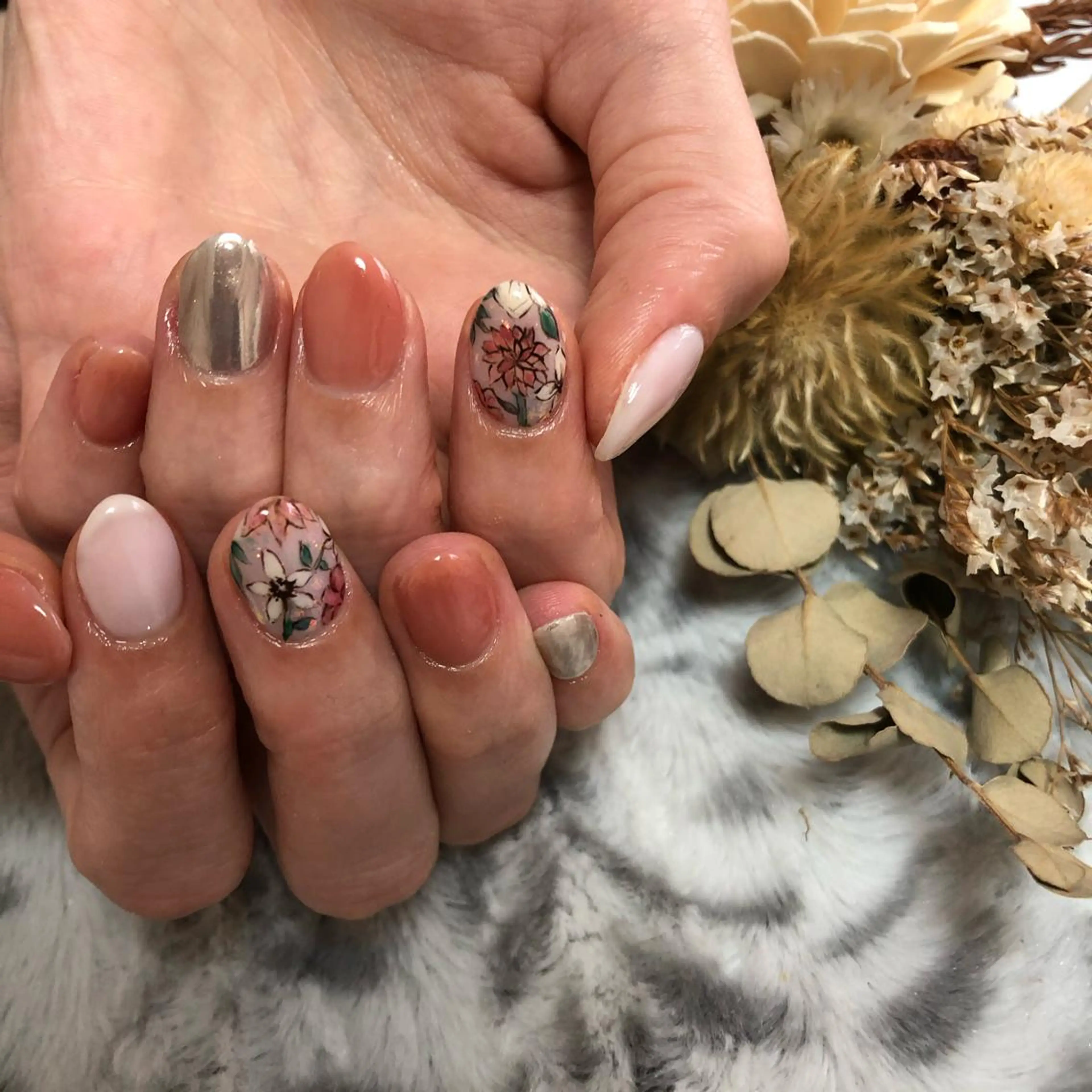 ネイル Nailroom Mocaのネイルデザイン