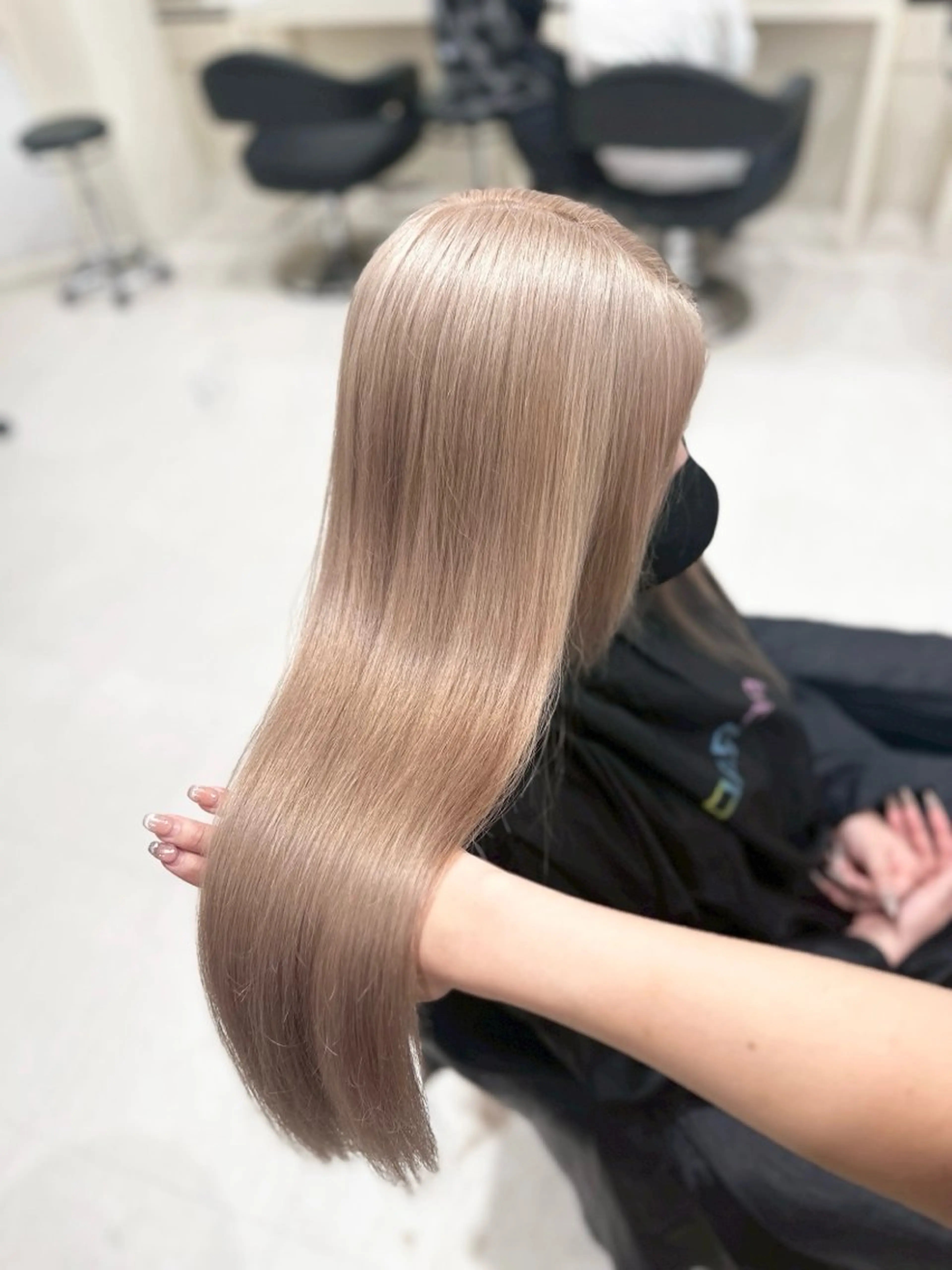 カラー カット ヘアカラー トリートメント ヘッドスパ ハイトーン/ベージュ デザイン/りくとのヘアスタイル