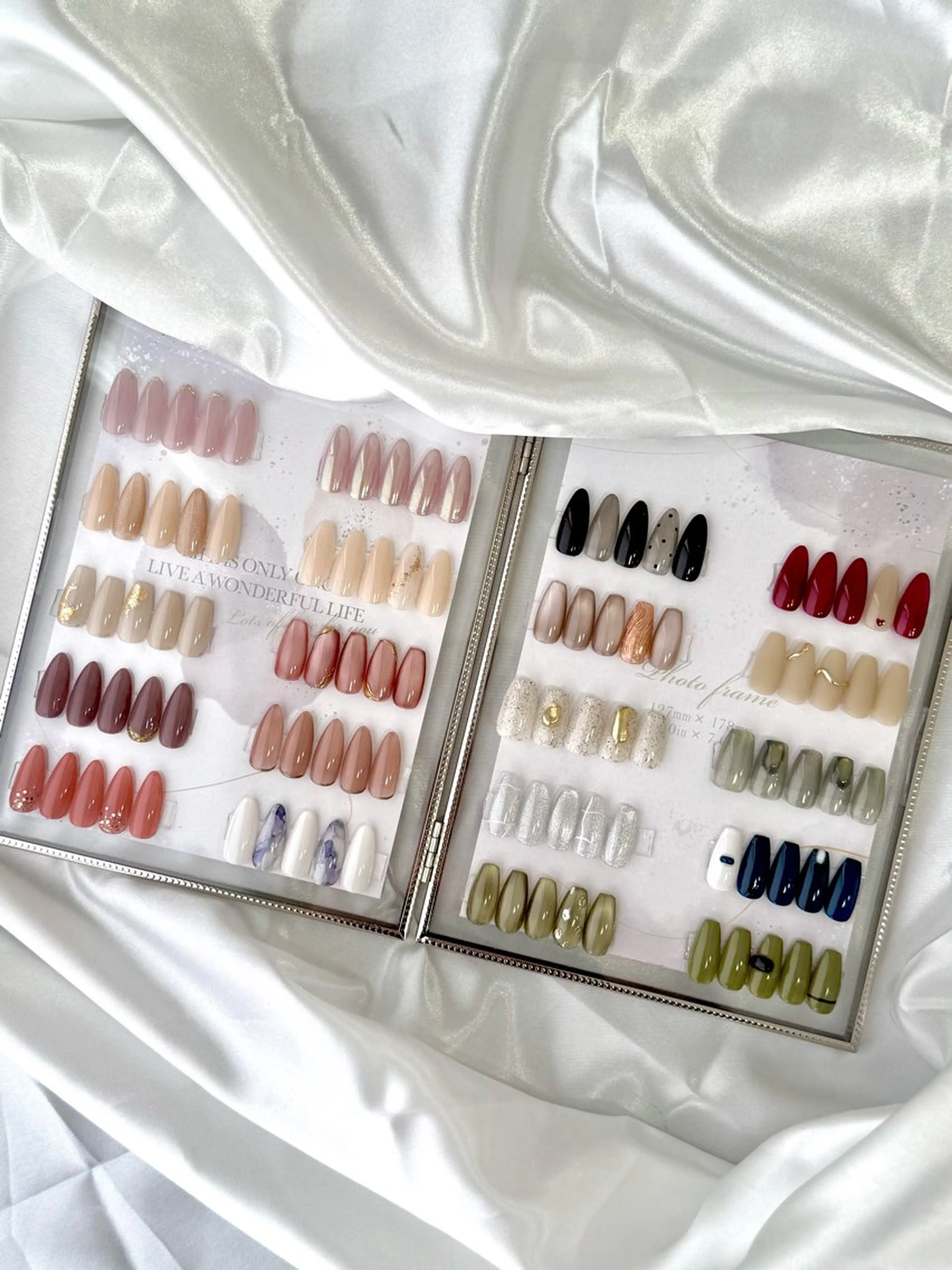 デザイン定額ネイル（オフなし）の写真