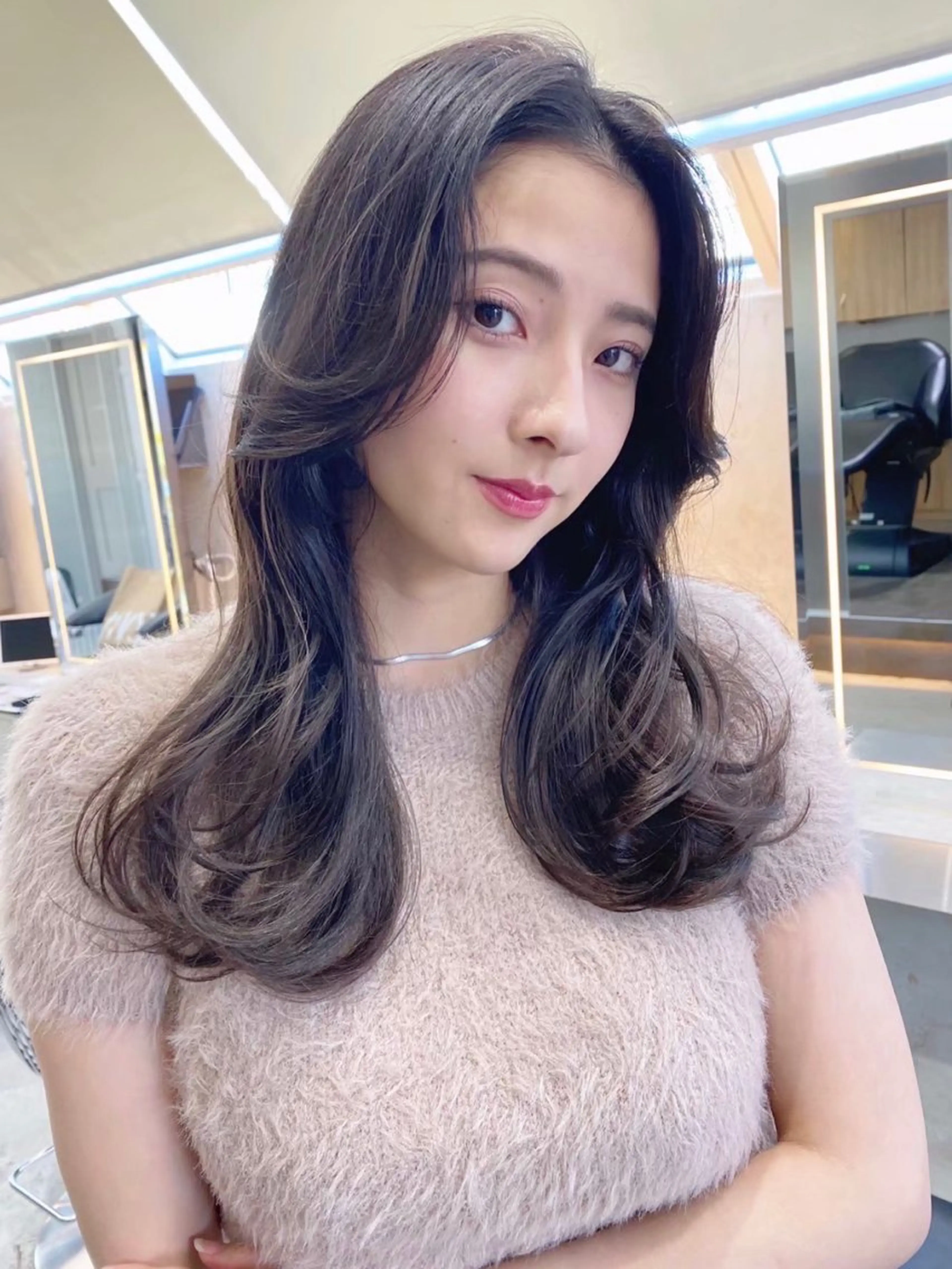 ロング レイヤーカット カット Londnaitre MAHOのヘアスタイル