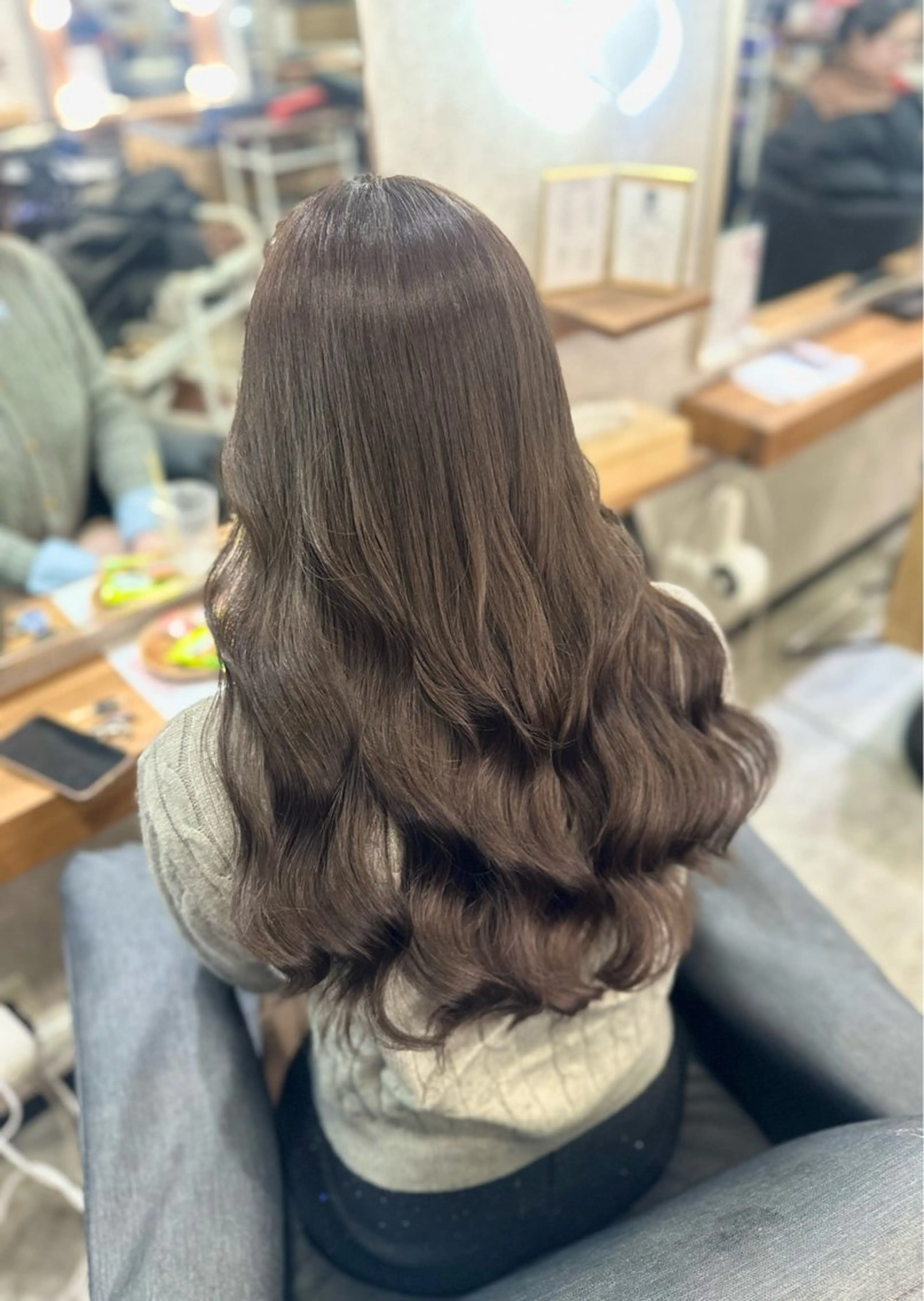 ロング ヘアカラー MOURI CHISATOのヘアスタイル