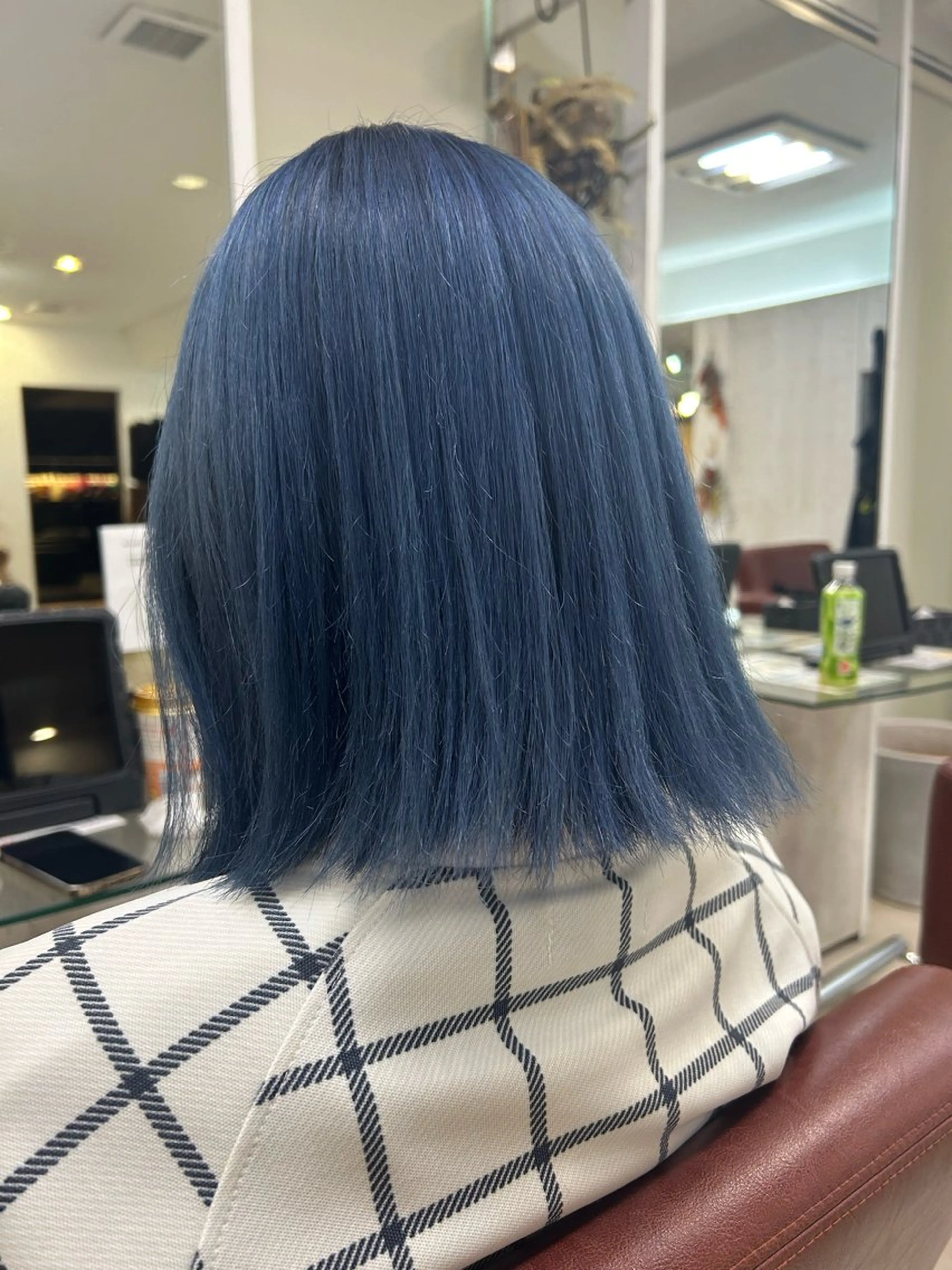 カラー ブルーカラー Dali manaのヘアスタイル