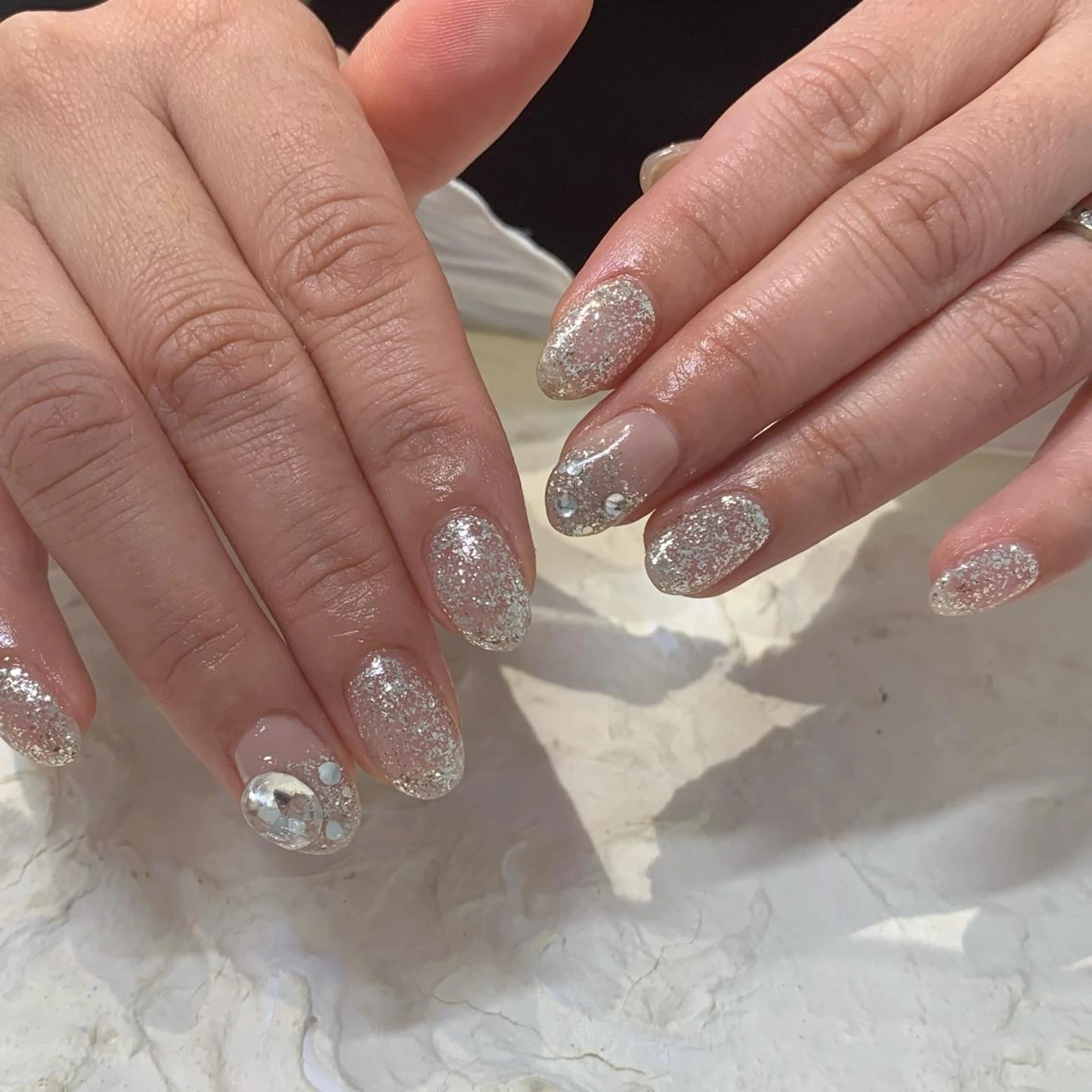 ネイル キラキラネイル ハンドネイル マキノ ユイのネイルデザイン