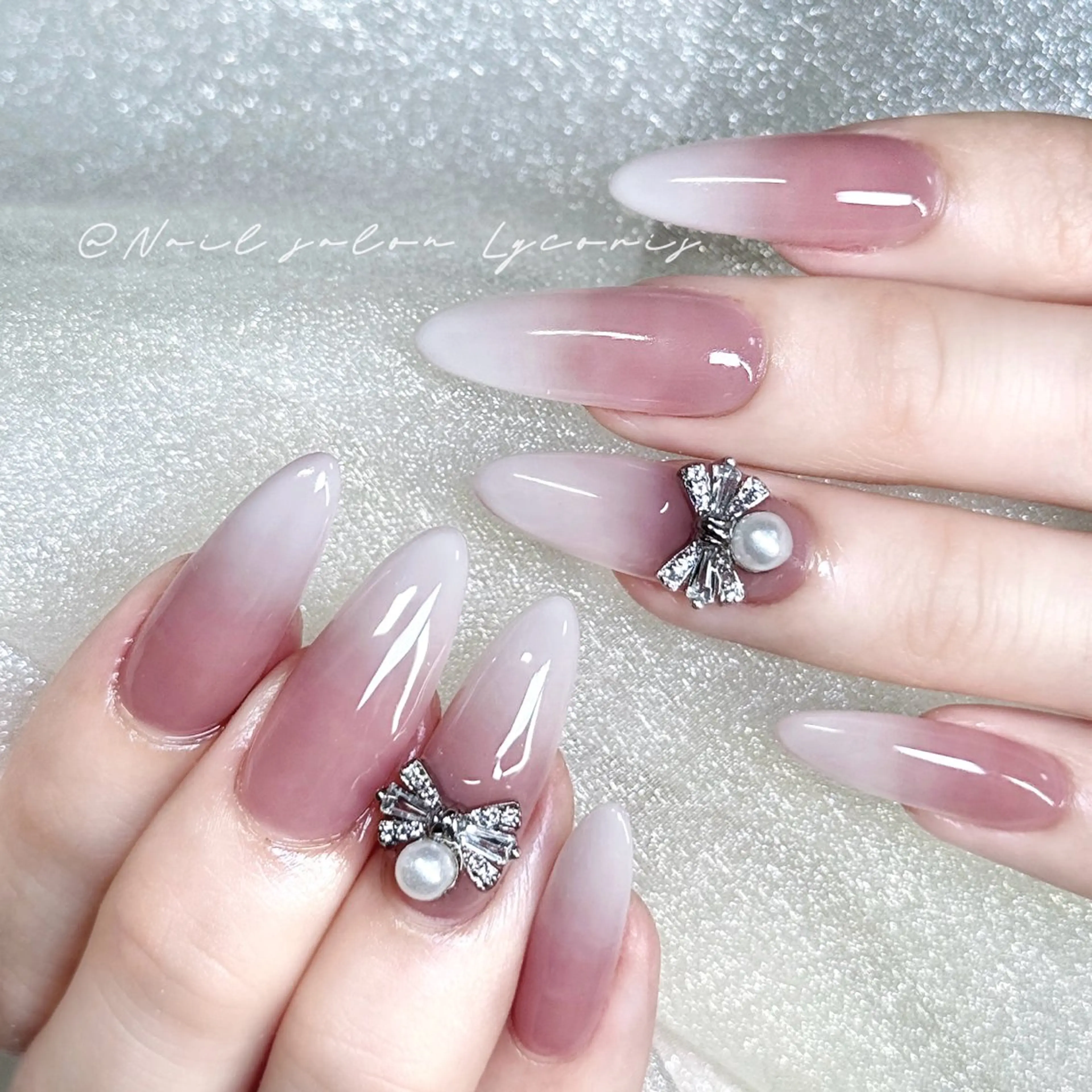 ネイル ストーンネイル ハンドネイル Nail salon Lycoris キキのネイルデザイン