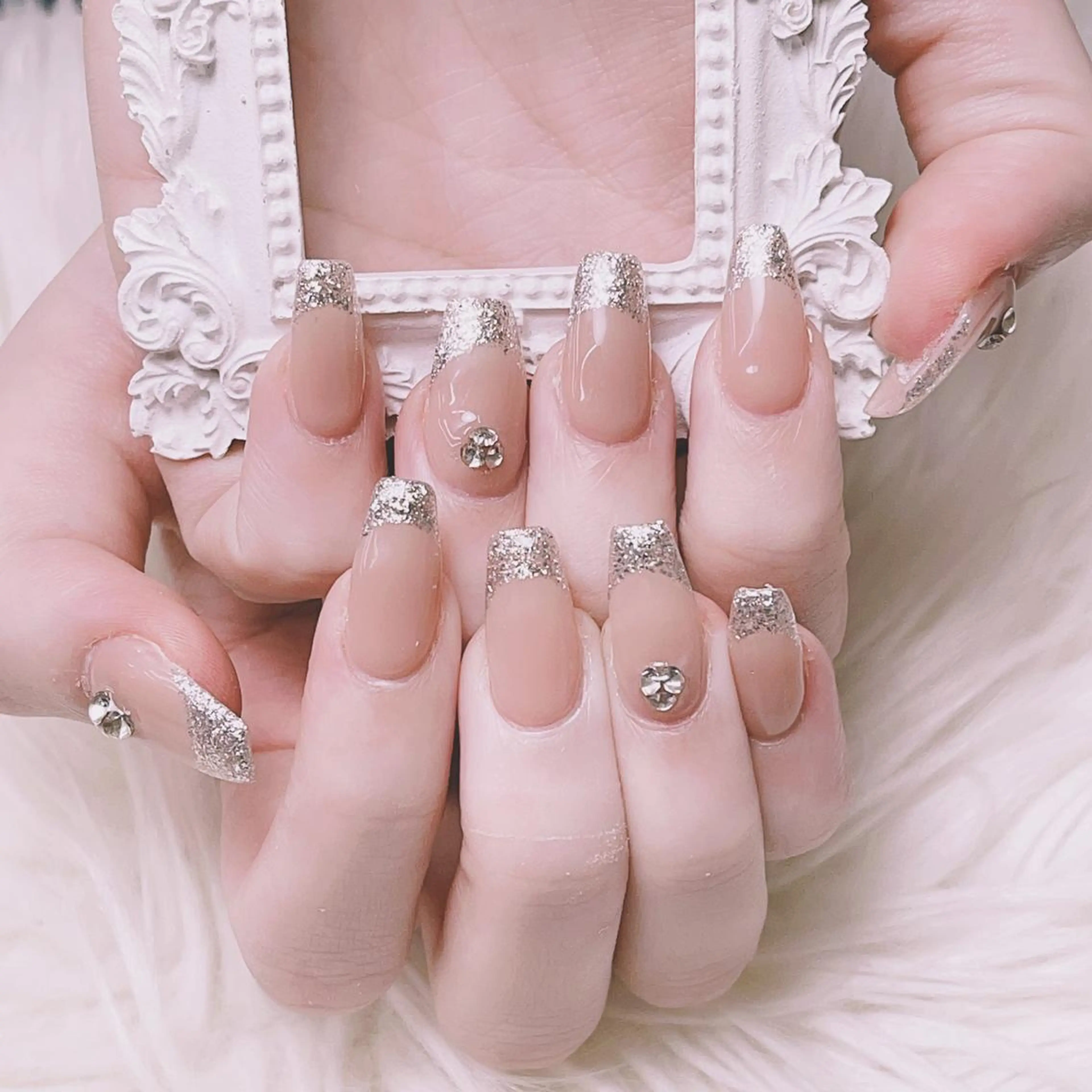 メンズ ネイル アートネイル フレンチネイル ジェルネイル キラキラネイル パラジェル ハンドネイル Bloom スカルプ専門店のネイルデザイン