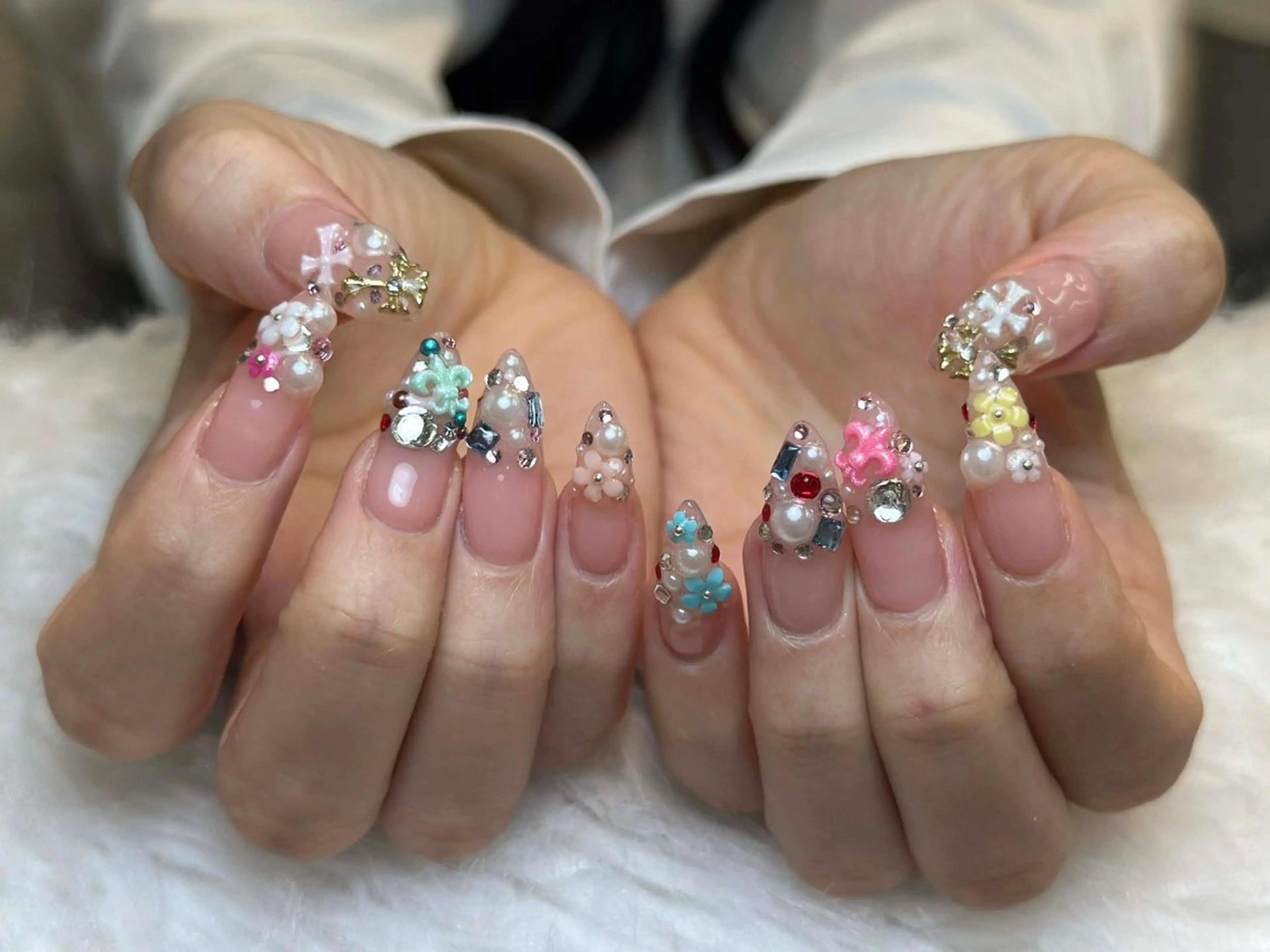 ネイル フレンチネイル ジェルネイル ガーリー 韓国ネイル ロングネイル ハンドネイル NieNail Nezukoのネイルデザイン