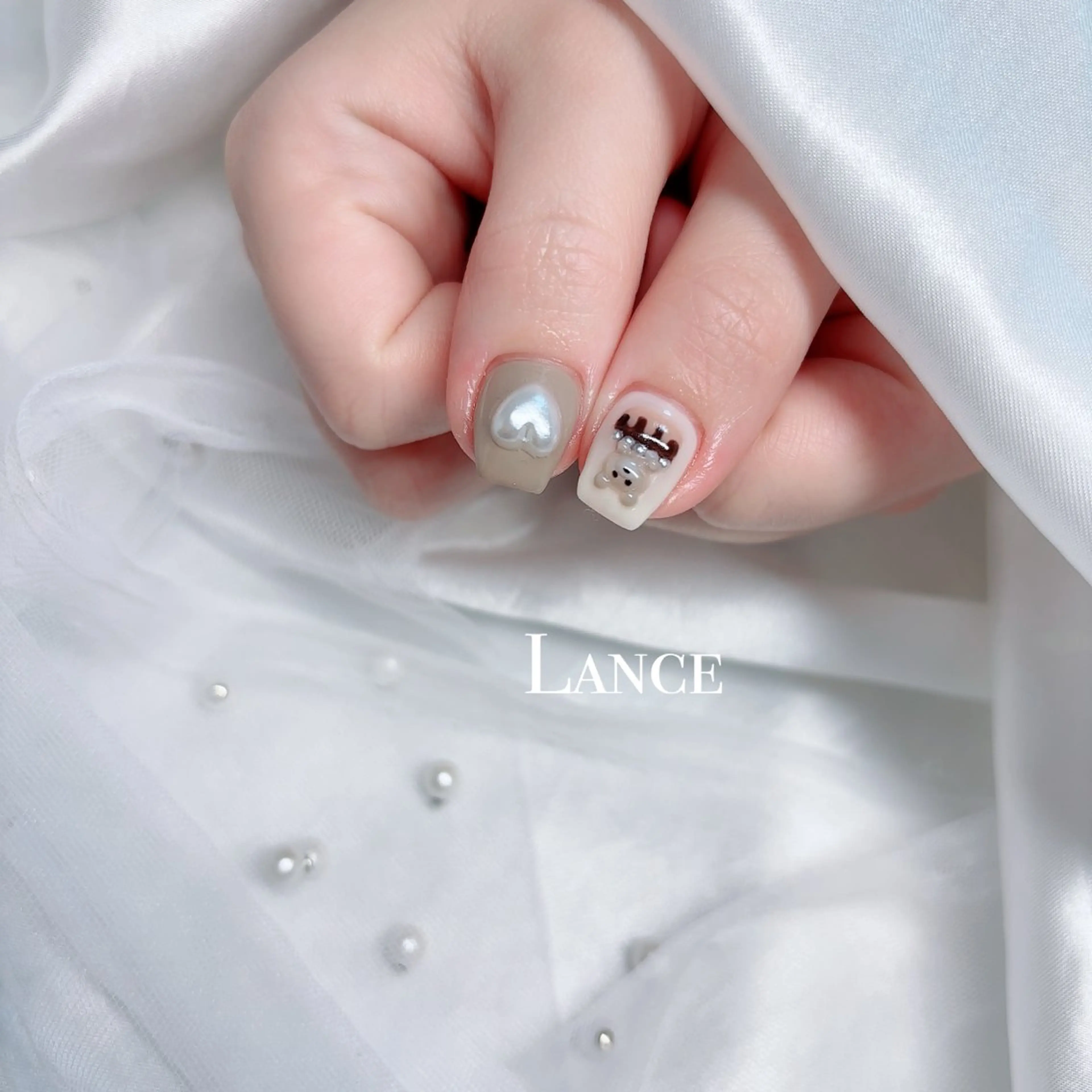 ネイル オーロラネイル フットネイル キラキラネイル 韓国ネイル ラメ(グリッター) Lance nailのネイルデザイン