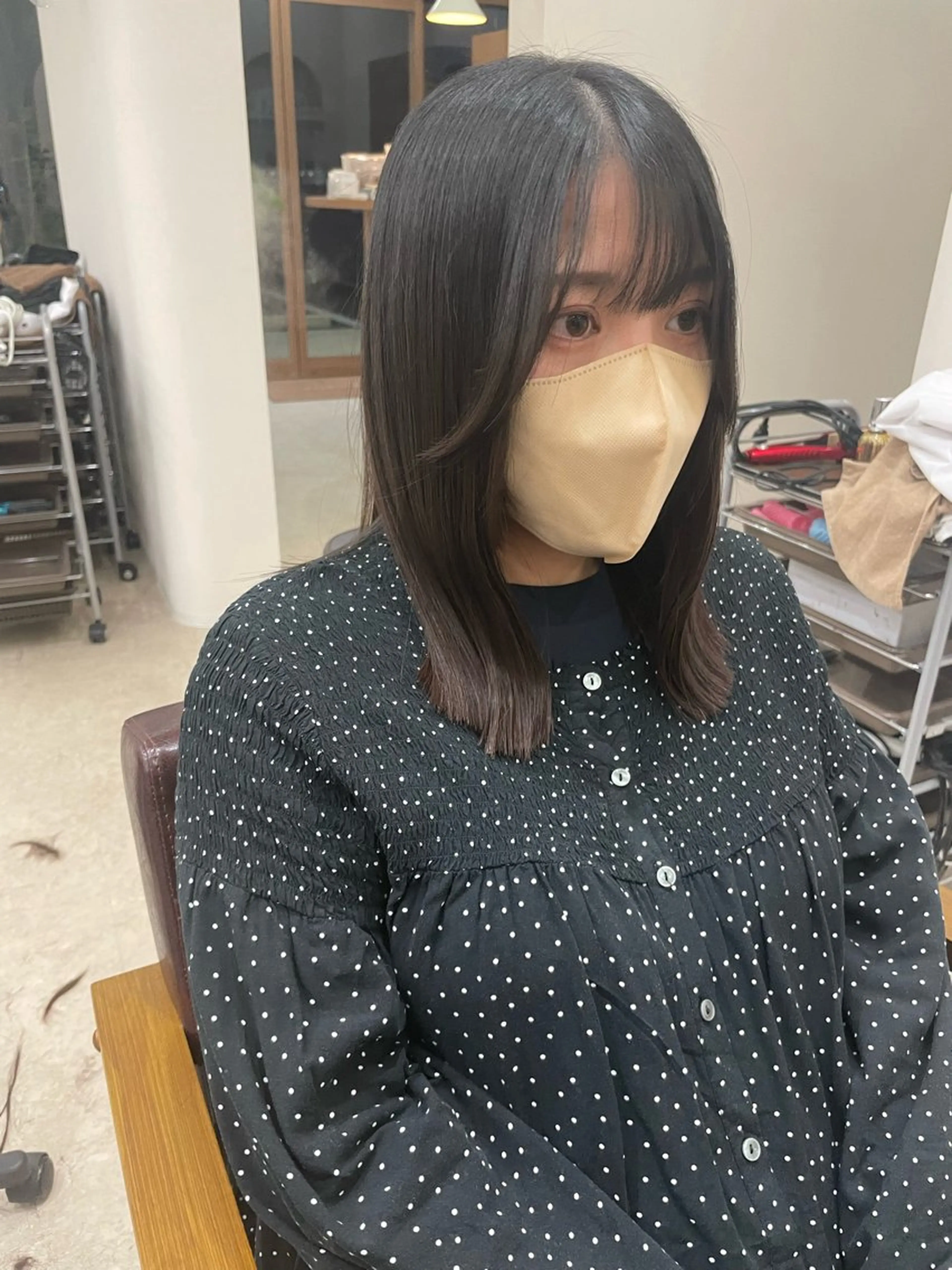 ミディアム 鈴木 梨瑚のヘアスタイル