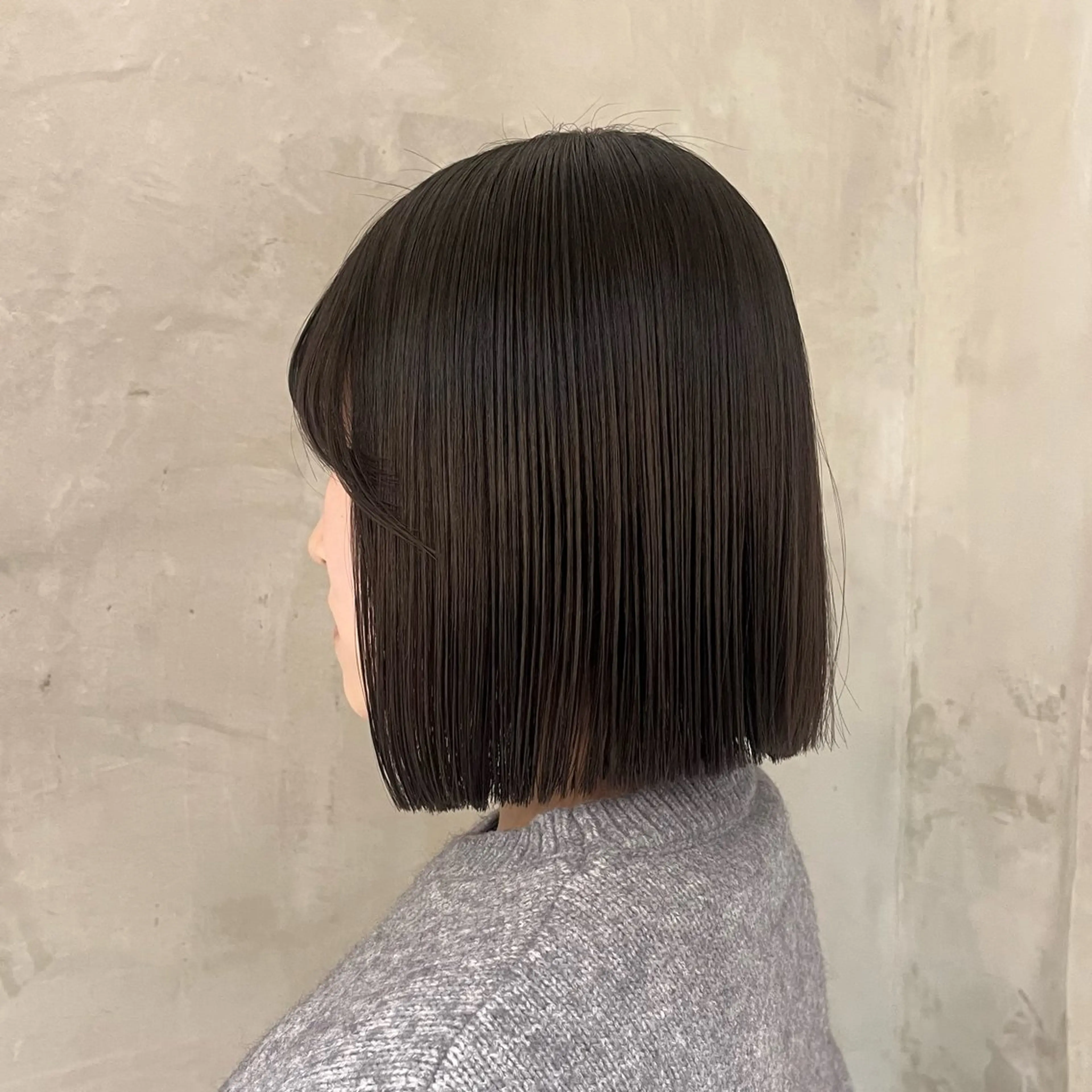 ミディアム 切りっぱなしボブ ボブ 切りっぱなしボブ/ 艶カラー/綾莉のヘアスタイル