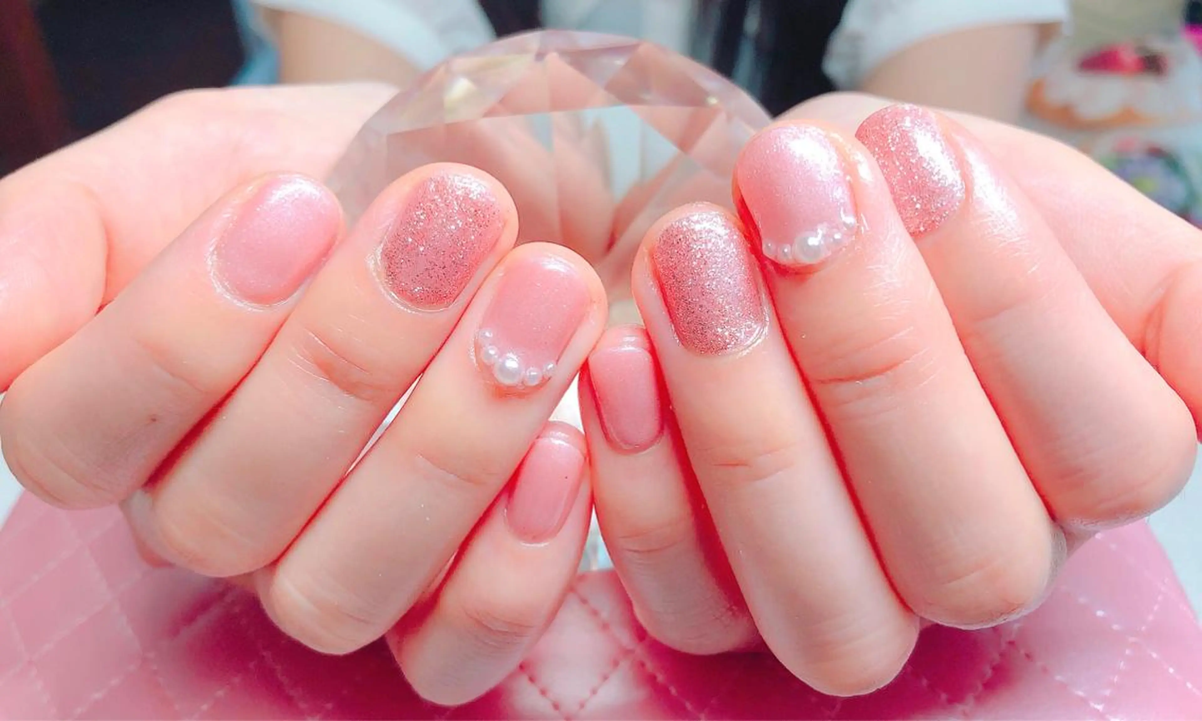 ネイル ブライダルネイル ハンドネイル CROWN プライベートサロンのネイルデザイン