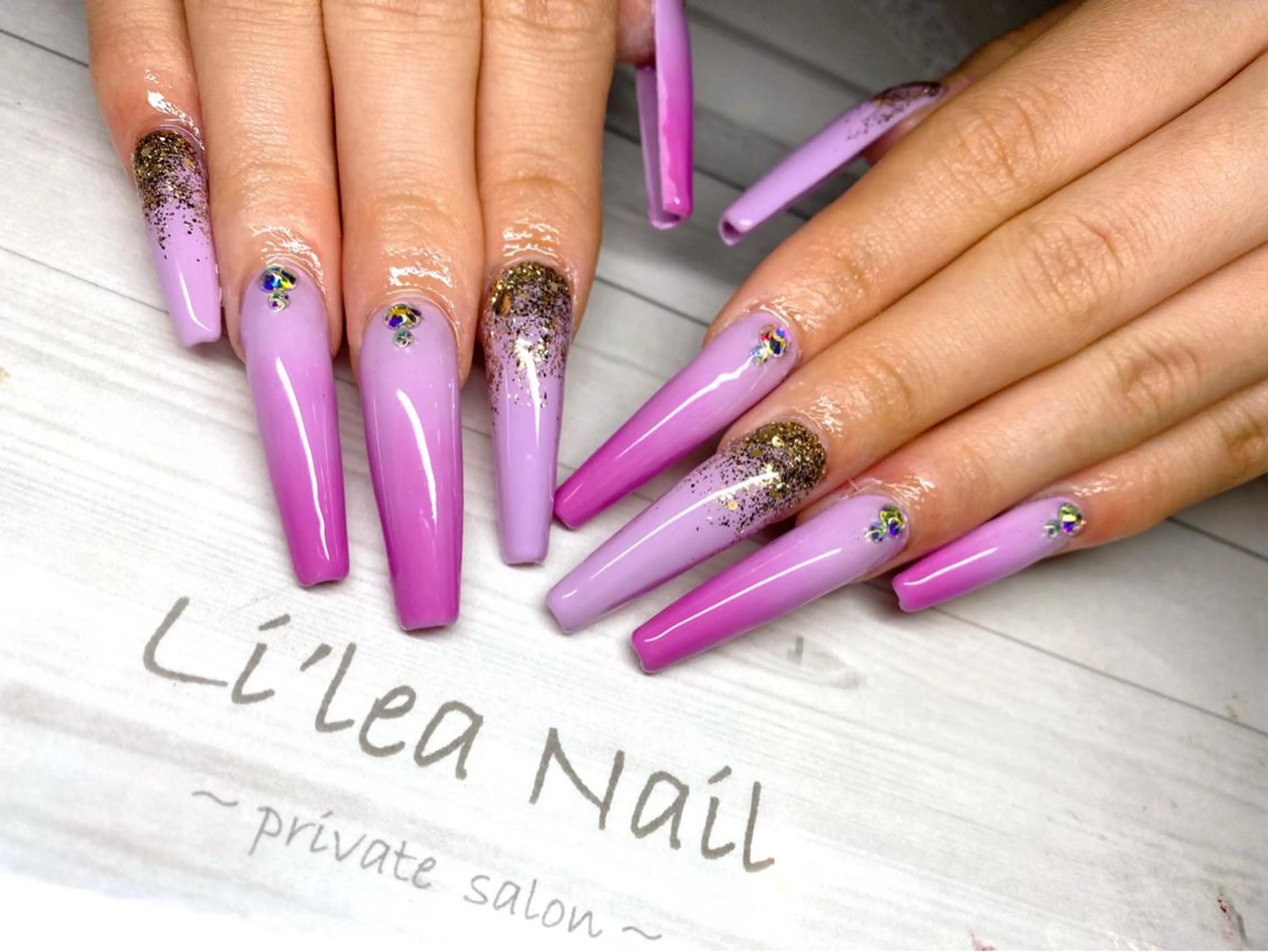 ネイル Li'leaNail AINAのネイルデザイン