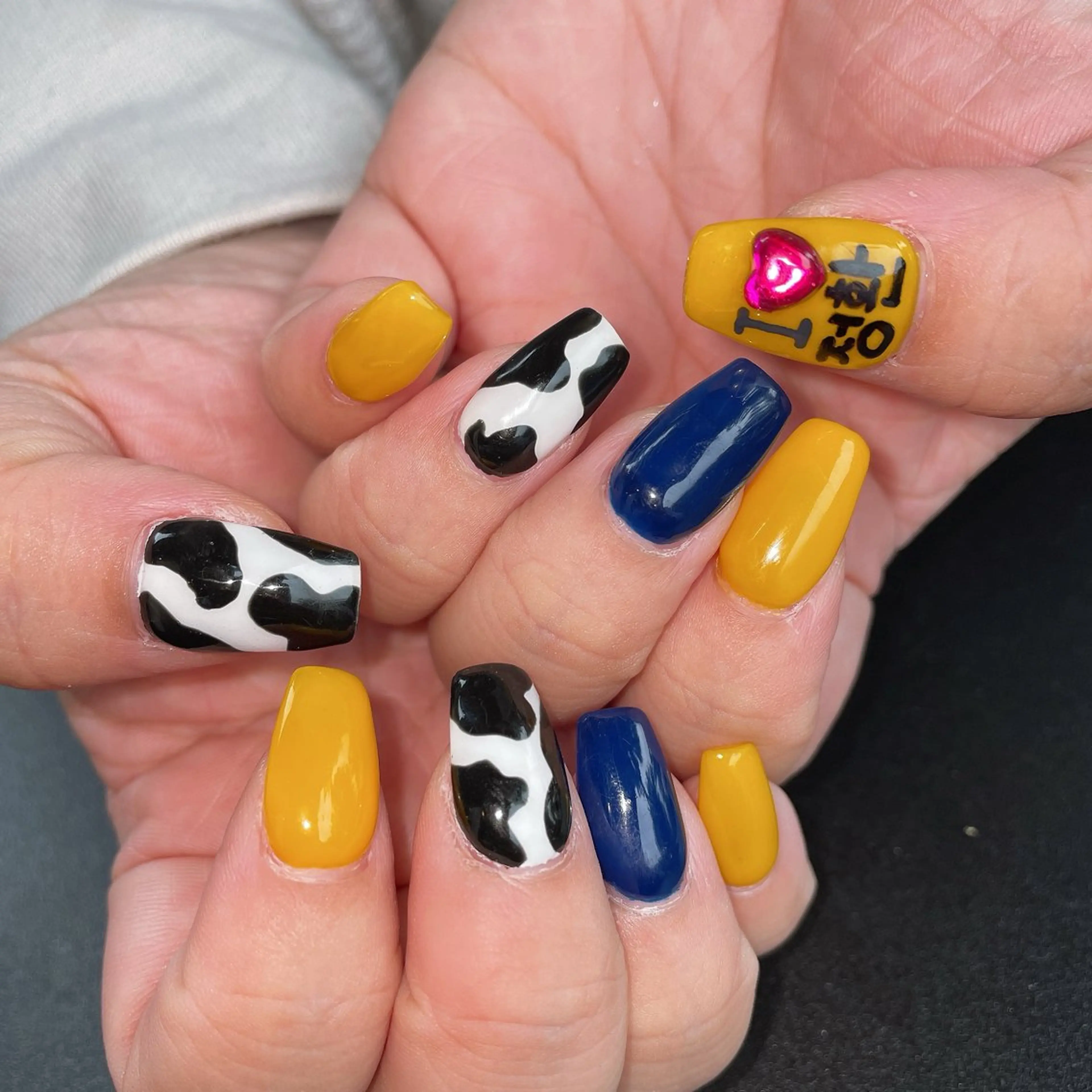 ネイル ハンドネイル shino .のネイルデザイン