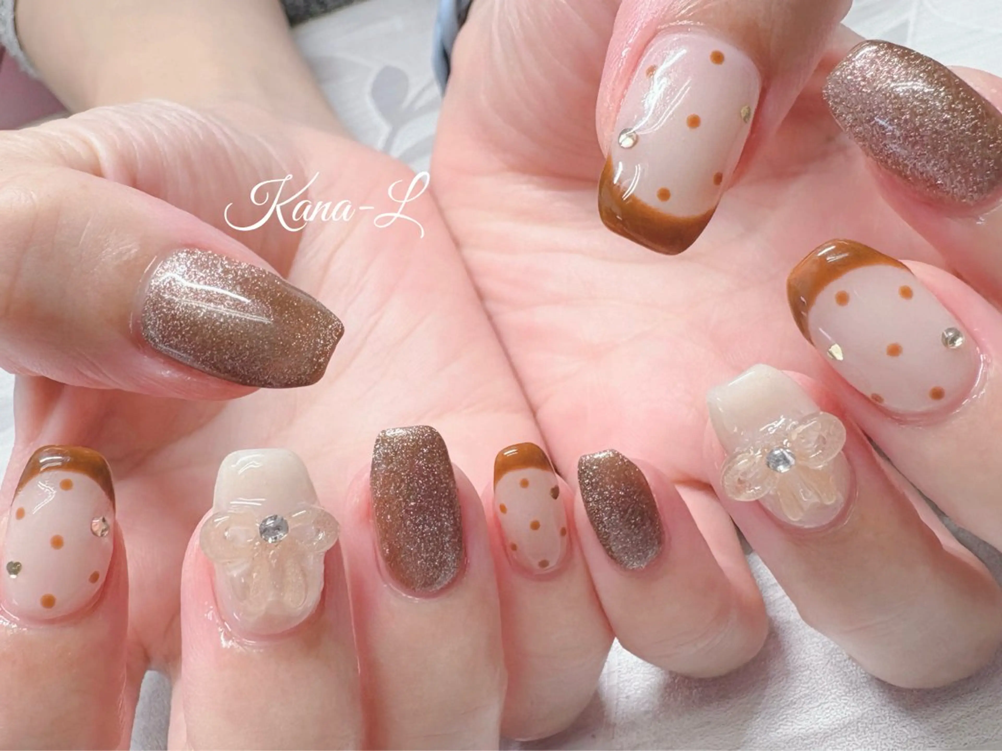 ネイル 芦辺 香奈のネイルデザイン