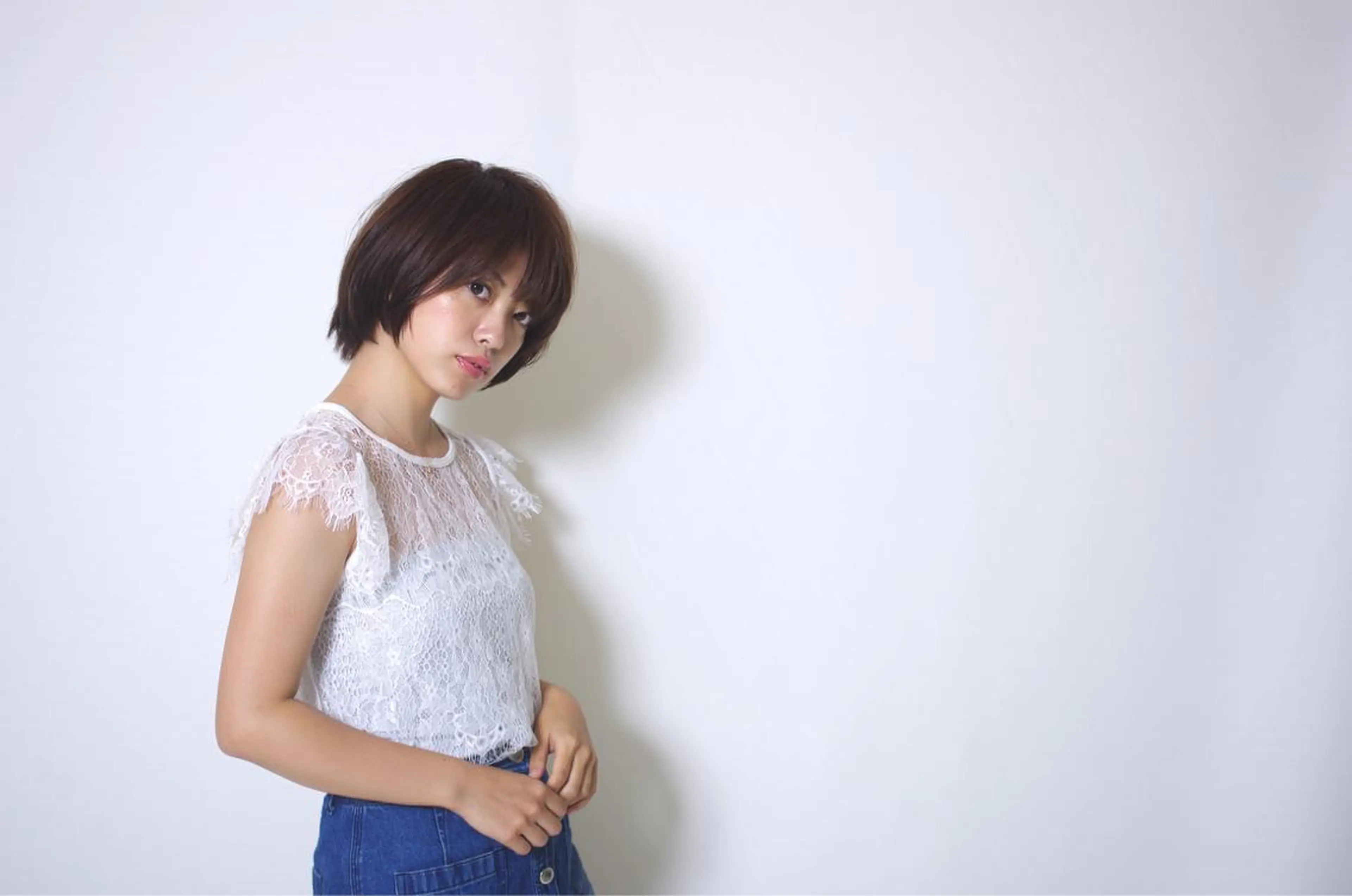 ショート カラー パーマ アッシュ ベージュカラー ショートヘア 藤井 仁紀のヘアスタイル