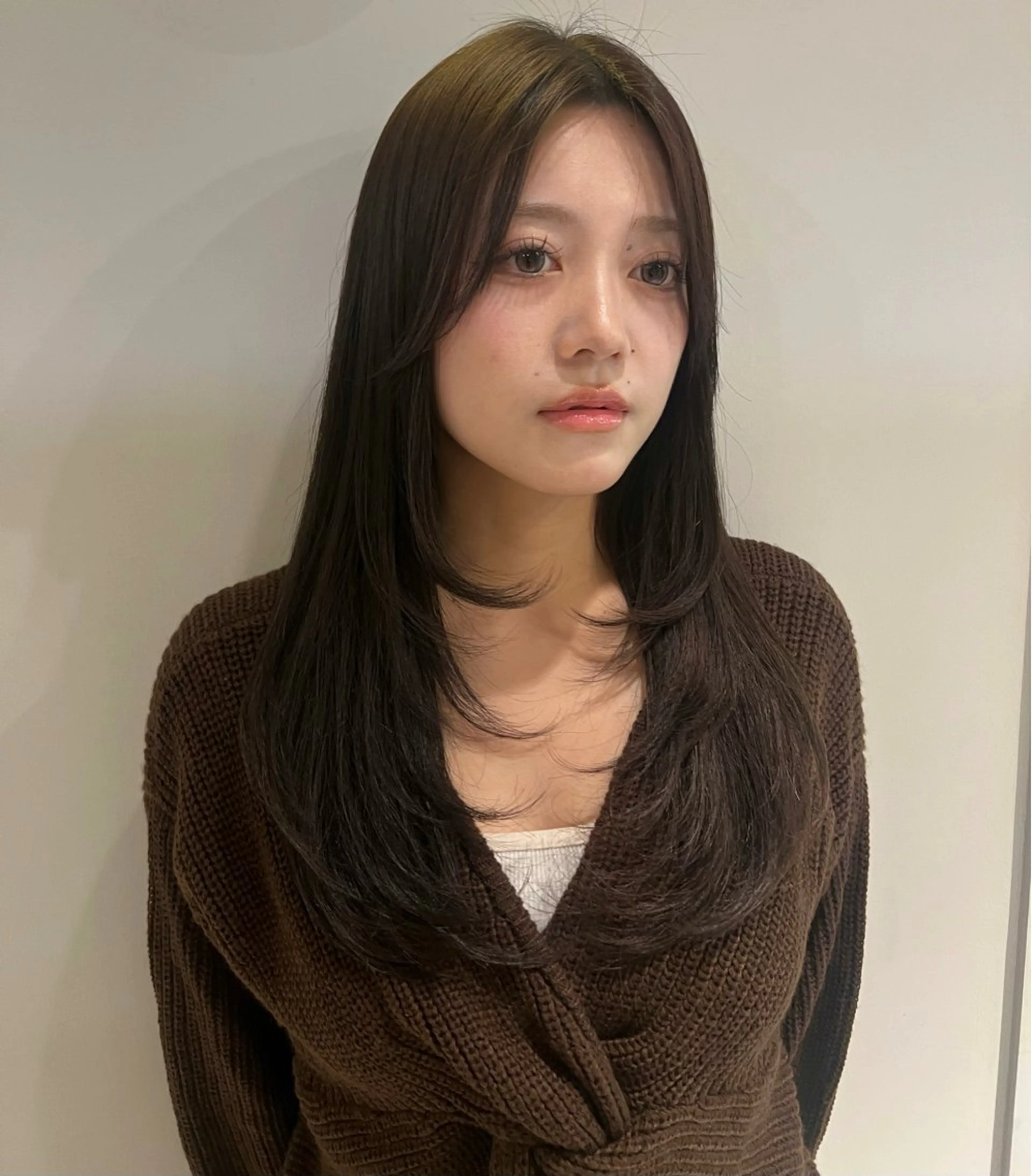 ロング カット momb 折戸結菜のヘアスタイル