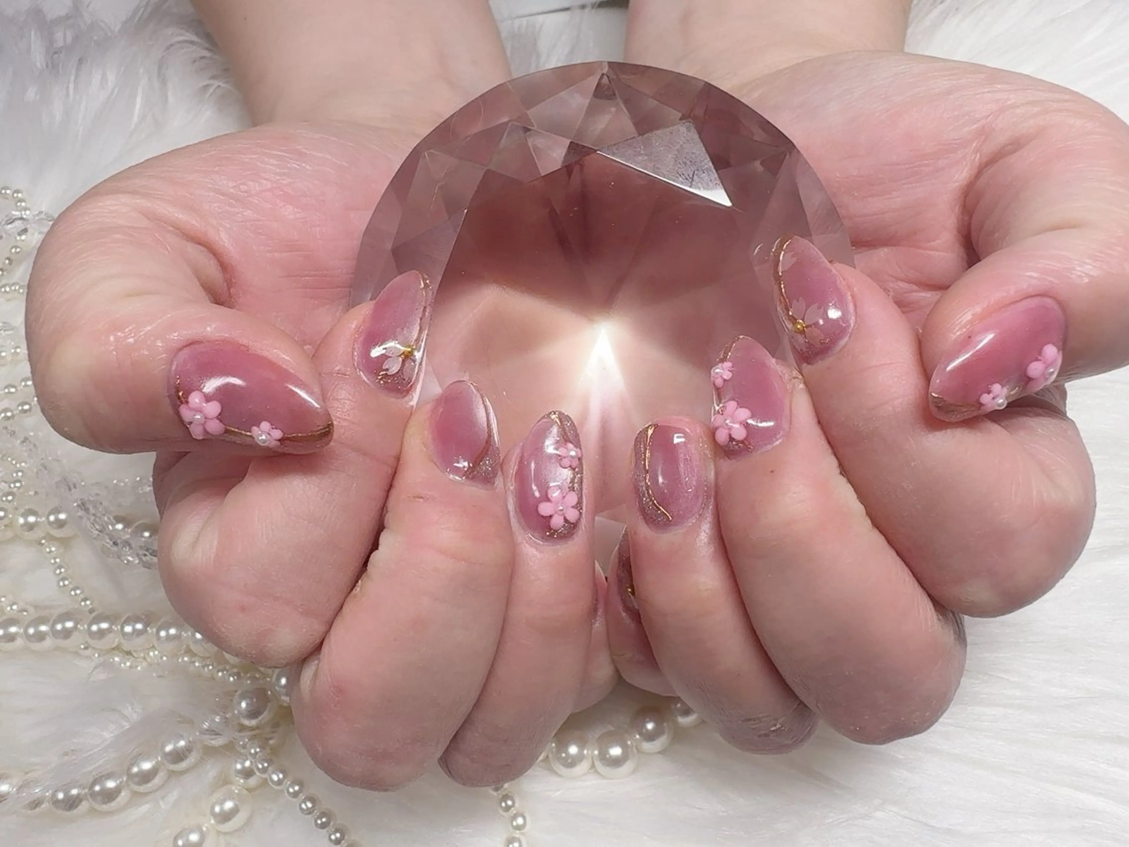 ネイル 春ネイル ハッピーネイル 蘭のネイルデザイン