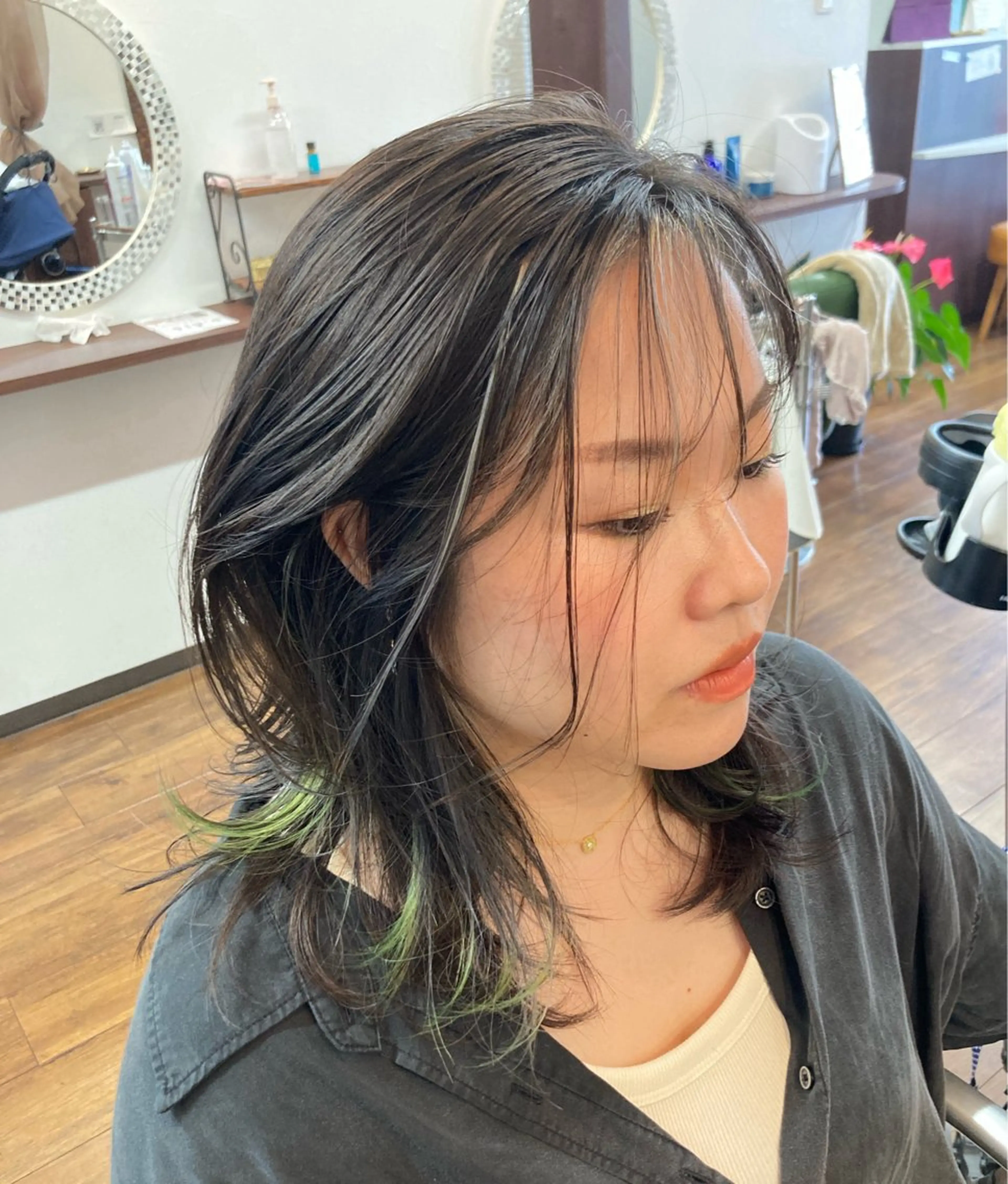 ミディアム カラー ヘアと眉Otsuka Hikari💆‍♀のヘアスタイル