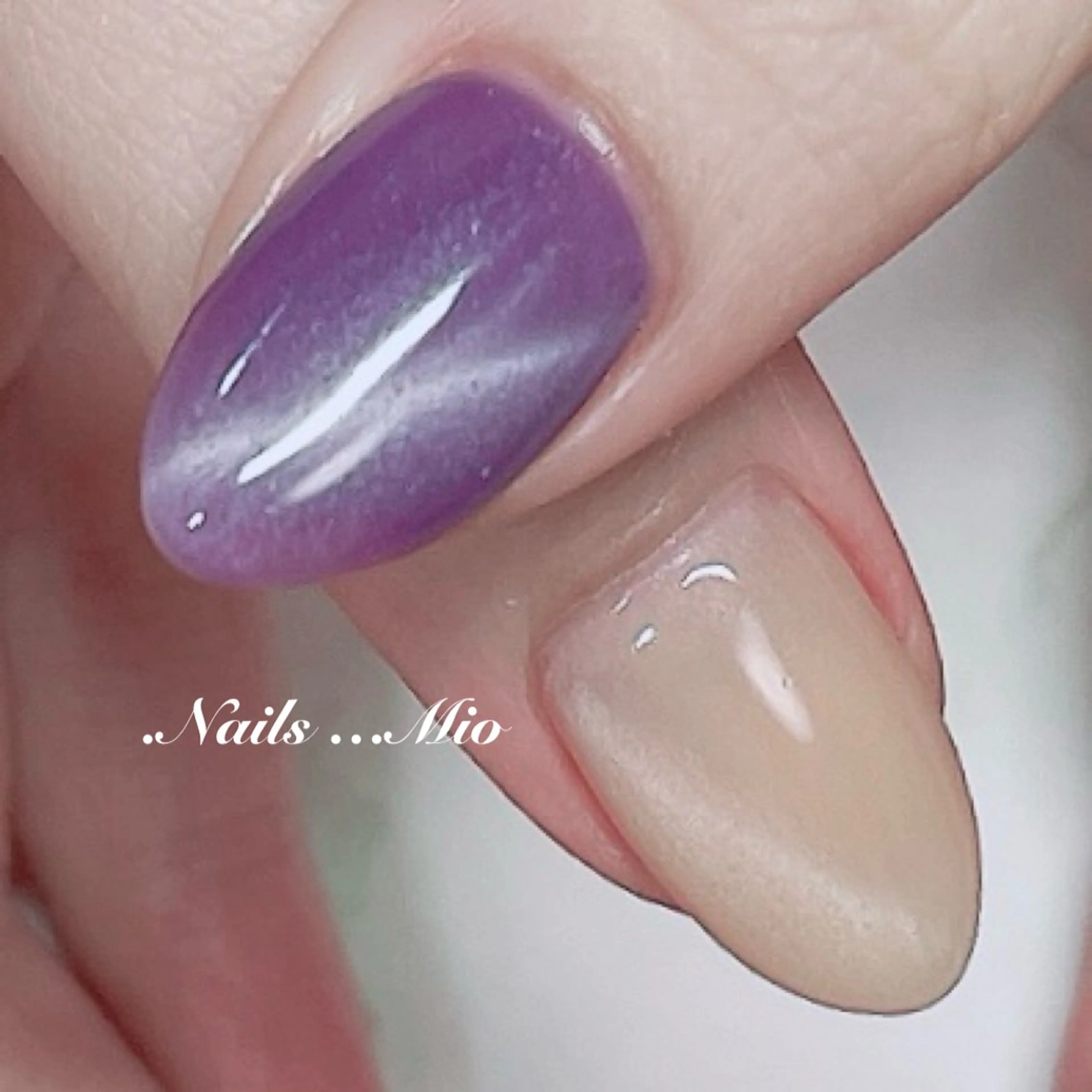 ネイル ジェルネイル マグネットネイル 赤色 .Nails Mio 赤羽西ネイルサロンのネイルデザイン